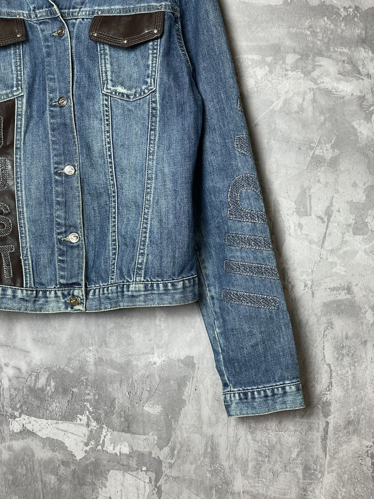 Just Cavalli × Roberto Cavalli × Vintage Vintage Roberto Cavalli Denim Jacket 90s Embroidered Size L / US 10 / IT 46 - 3 Thumbnail