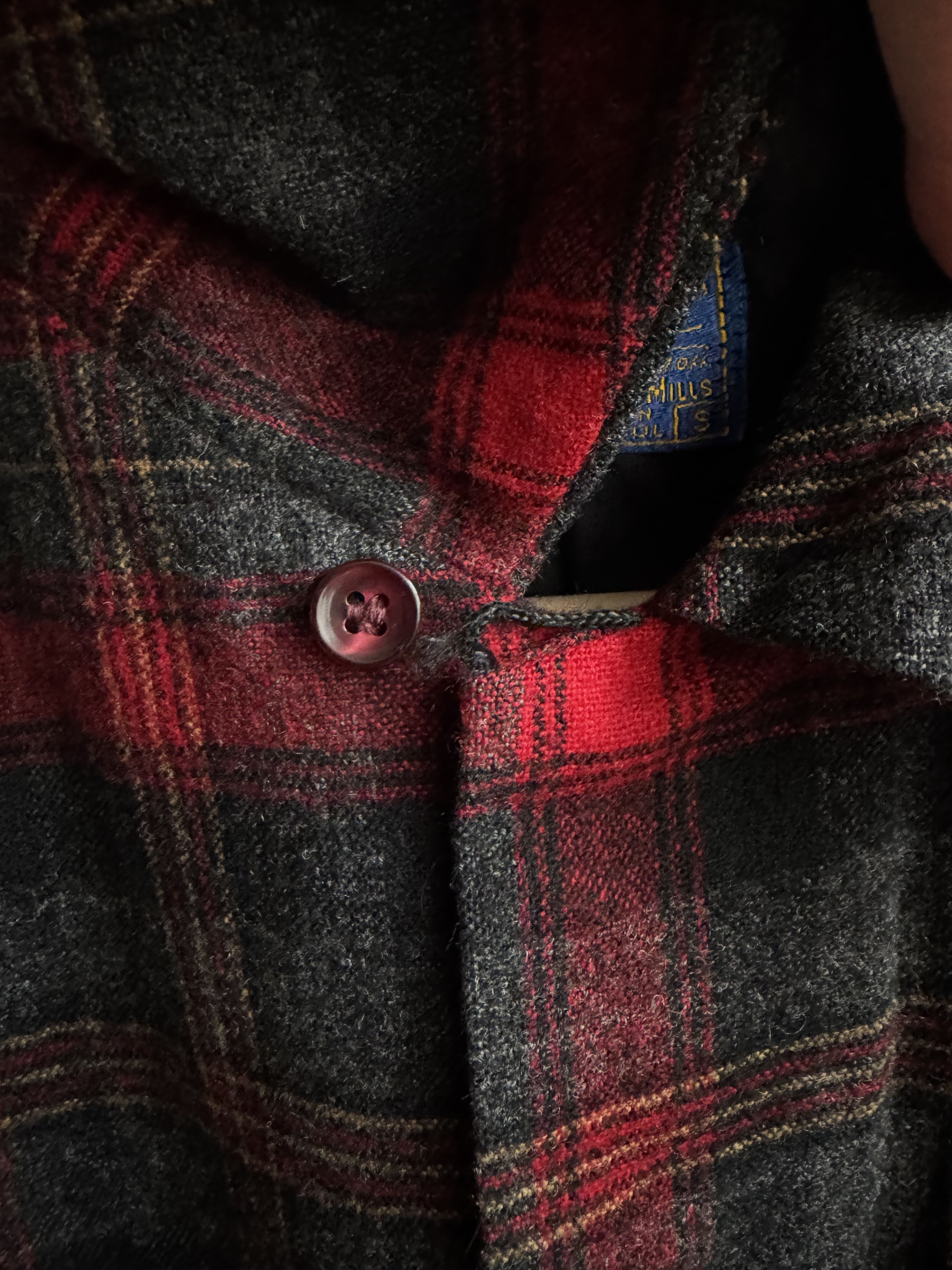Pendleton 60/70s Pendleton Red Wool Plaid Flannel Loop Collar Size S Size US S / EU 44-46 / 1 - 7 Thumbnail