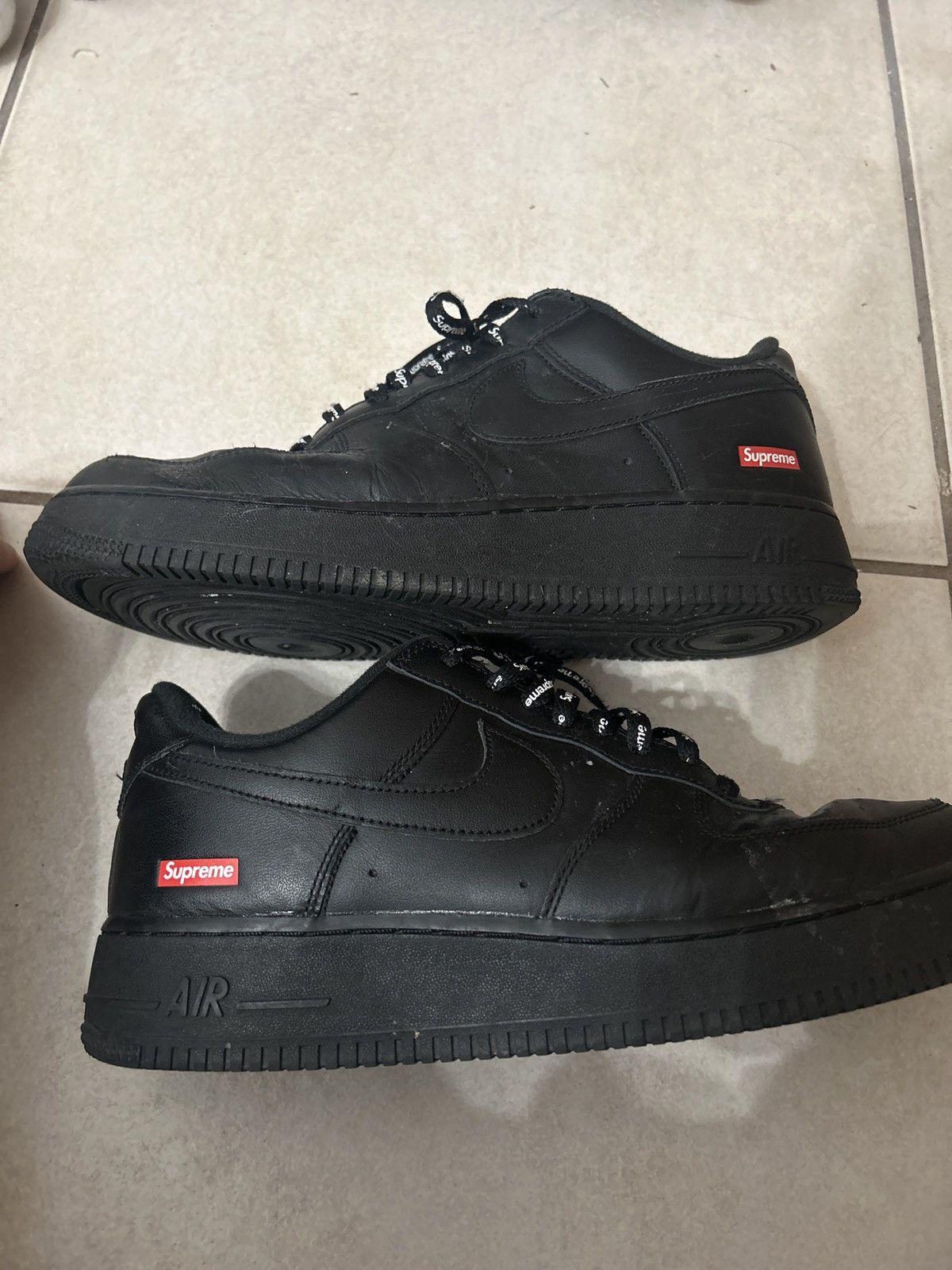 Nike × Supreme Supreme black Air Force Size US 9.5 / EU 42-43 - 6 Thumbnail