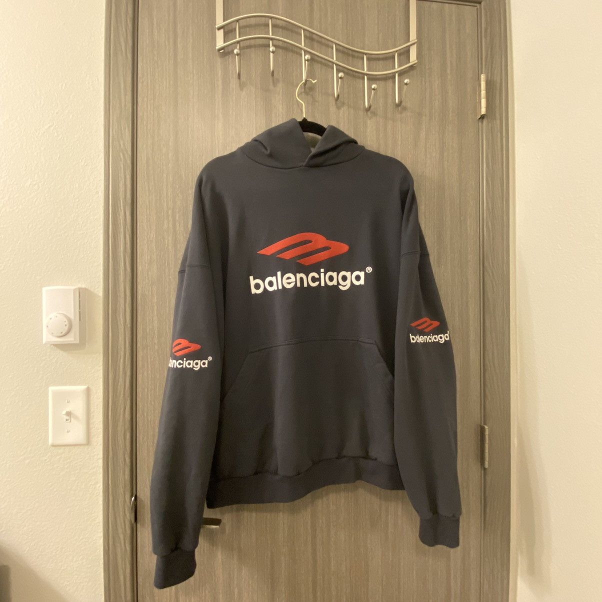 Balenciaga Balenciaga 3B Icon Sports Logo Hoodie Size US L / EU 52-54 / 3 - 1 Thumbnail