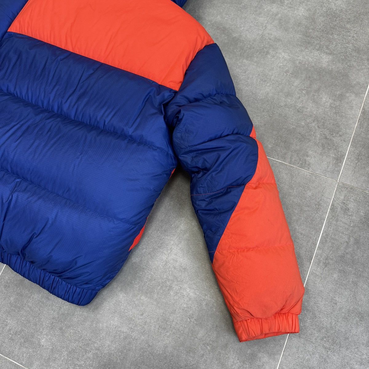 BLACKYAK Black Yak Men Extreme Peak Down Blue Jacket Size 100/M/L Size US M / EU 48-50 / 2 - 23 Thumbnail