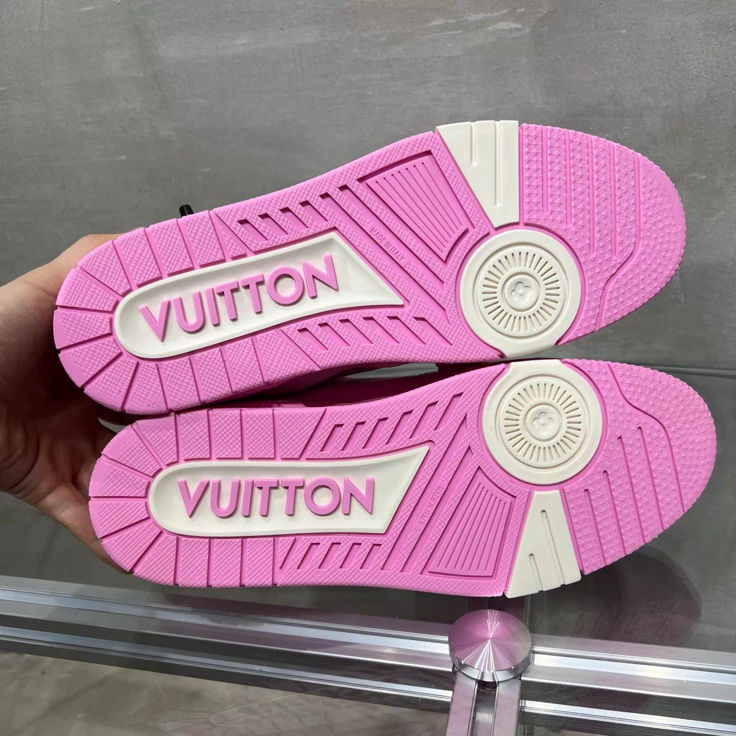 Louis Vuitton Louis Vuitton LV Trainer Pink Denim UK9 (43) DY13921 Size US 10 / EU 43 - 7 Thumbnail