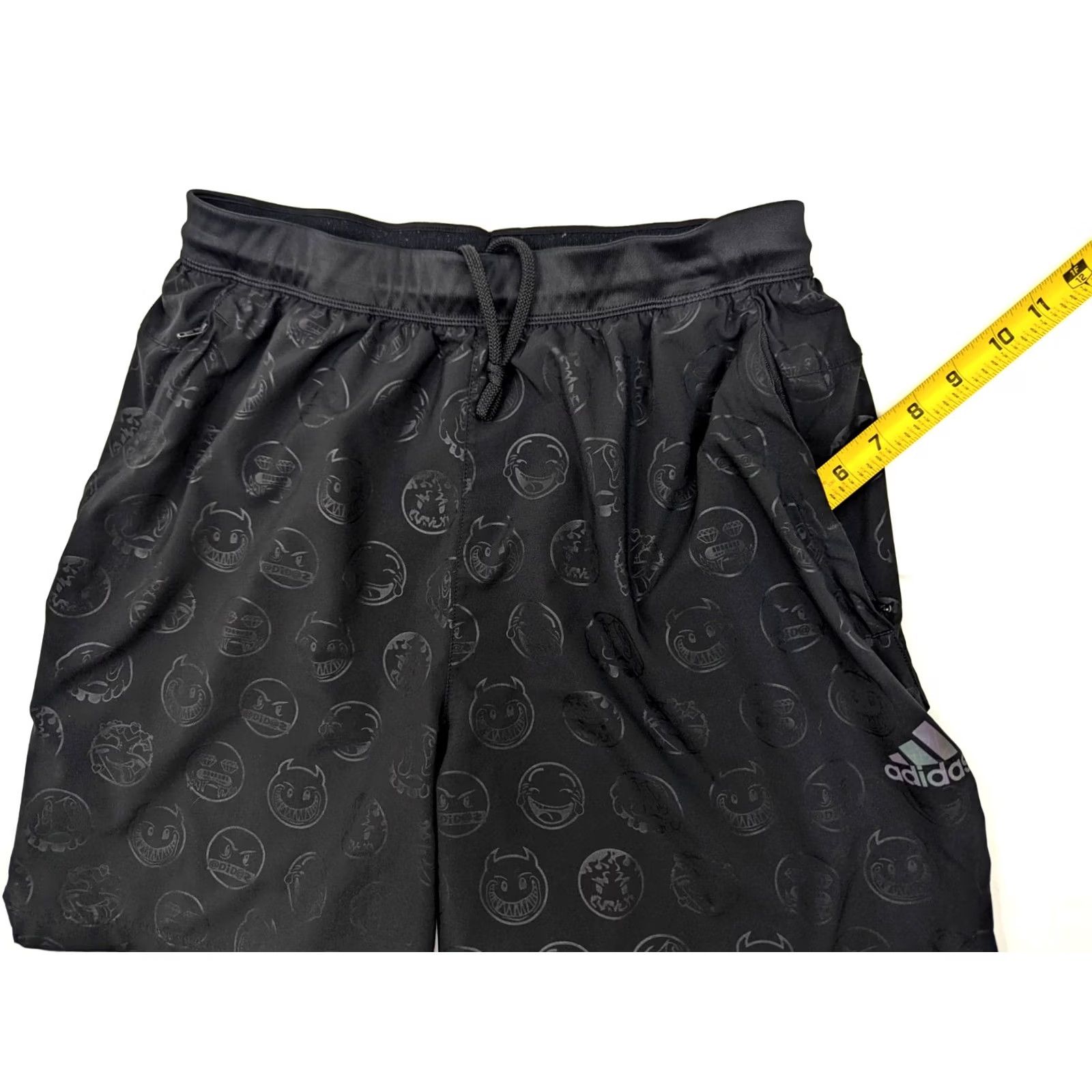 Adidas Adidas Emoji Face All Over Athletic Shorts Men L Emoji Black 30x8 Running Athletic Shorts Mens Size US 33 - 5 Thumbnail