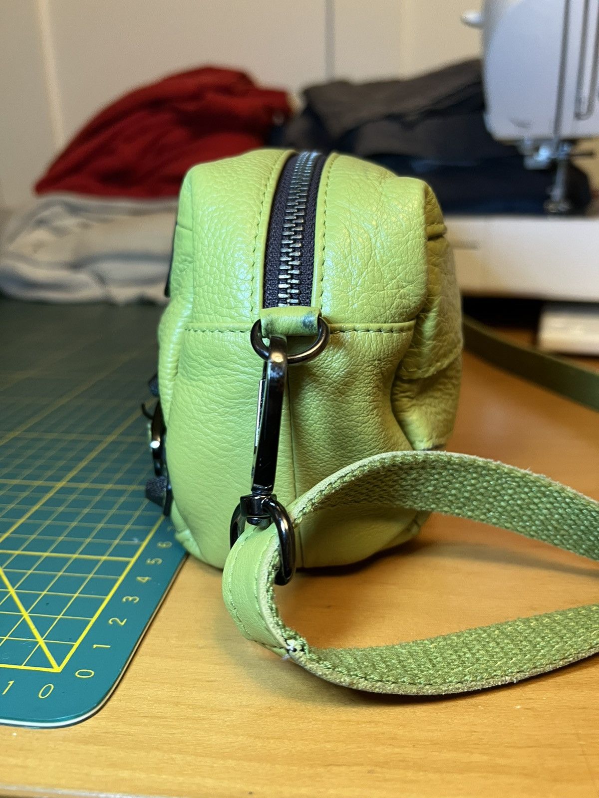 Leather Vintage SO.GA leather “city bag” stud crossbody bag Size ONE SIZE - 14 Thumbnail