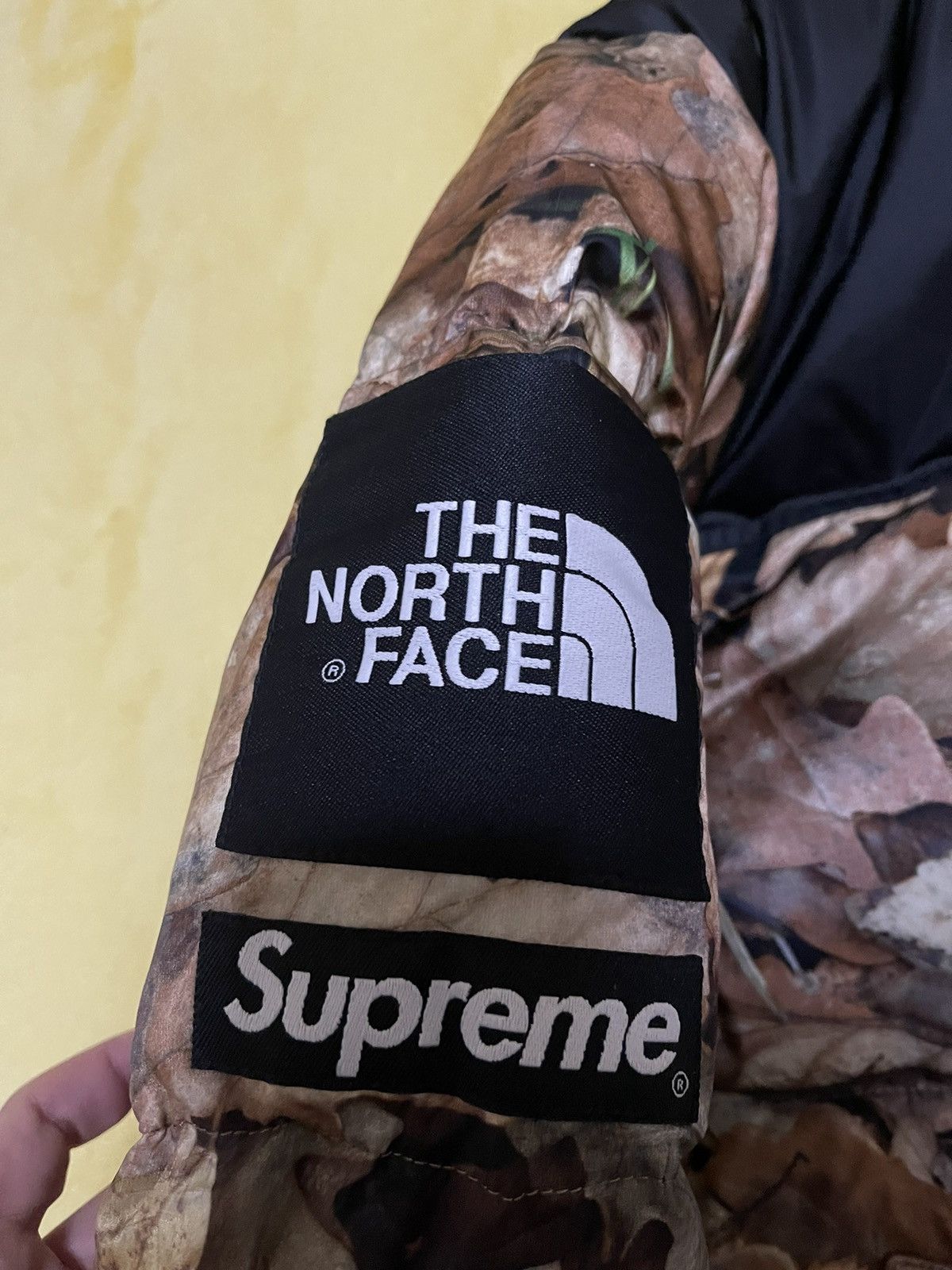 The North Face Supreme tnf the north face leaves nuptse Jacket Size US S / EU 44-46 / 1 - 4 Thumbnail