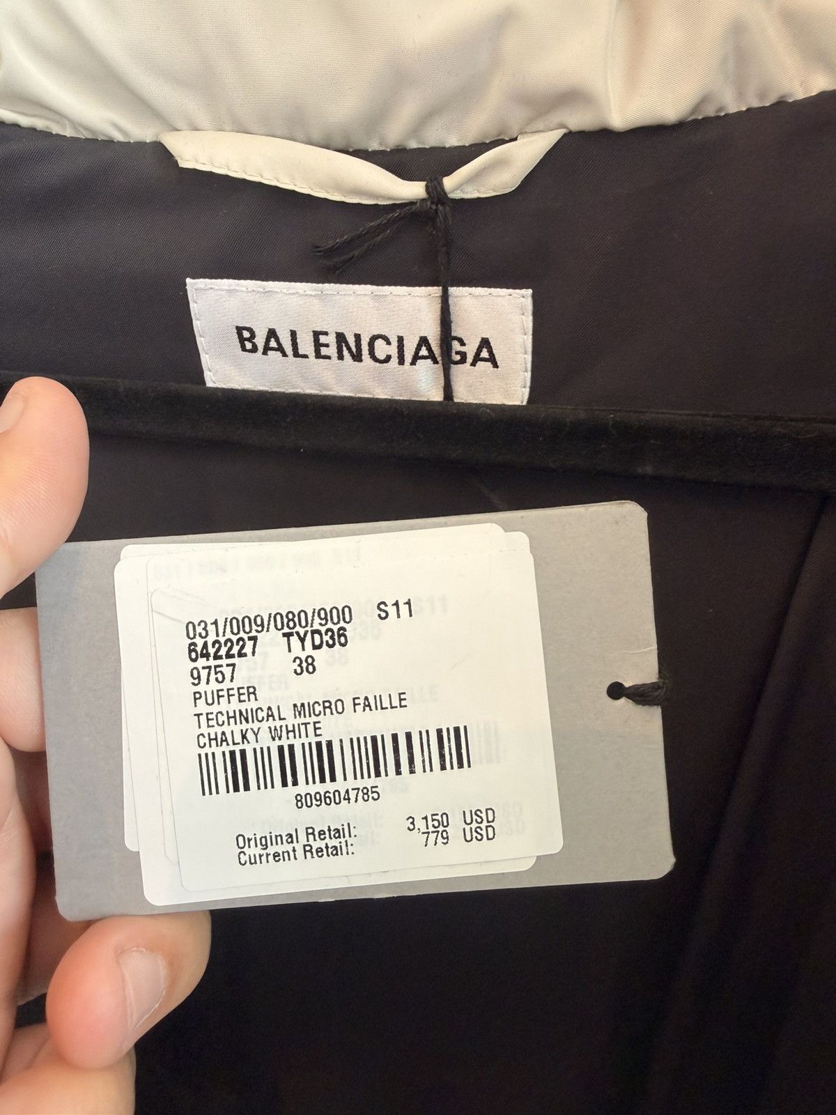 Balenciaga NWT Balenciaga Beige Down BB Logo Cropped Puffer Jacket FR38 Size S / US 4 / IT 40 - 14 Thumbnail