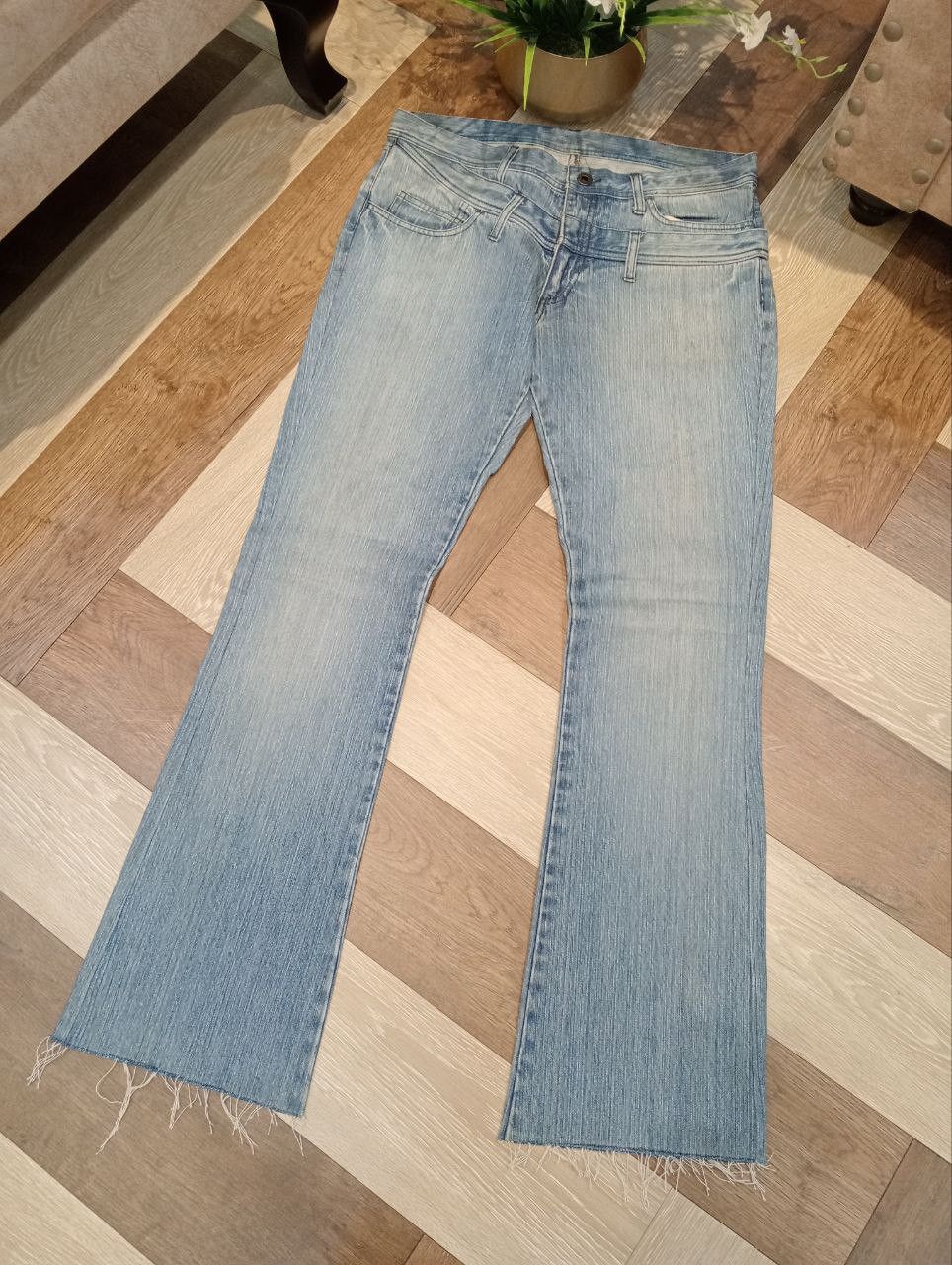 The Difference JAPANESE RUPERT THE DIFFERENCE FLARED BLUE JEANS Size US 34 / EU 50 - 6 Thumbnail
