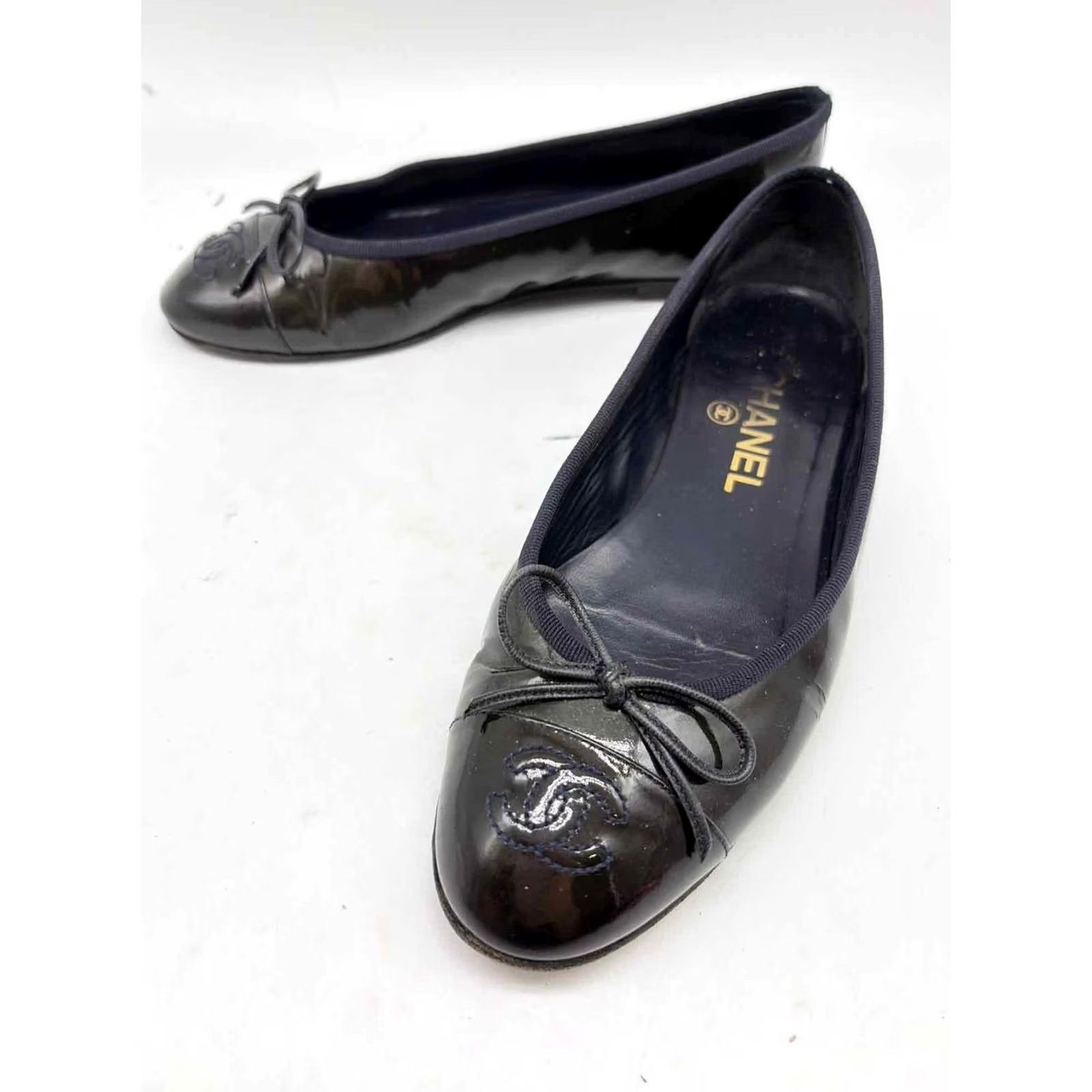 Chanel Chanel Black Size 36 Slip On Flats Size US 6 / IT 36 - 2 Thumbnail