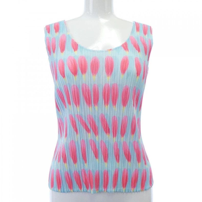 Issey Miyake Issey Miyake size:3 Pink feather pleated vest Size XS / US 0-2 / IT 36-38 - 1 Thumbnail