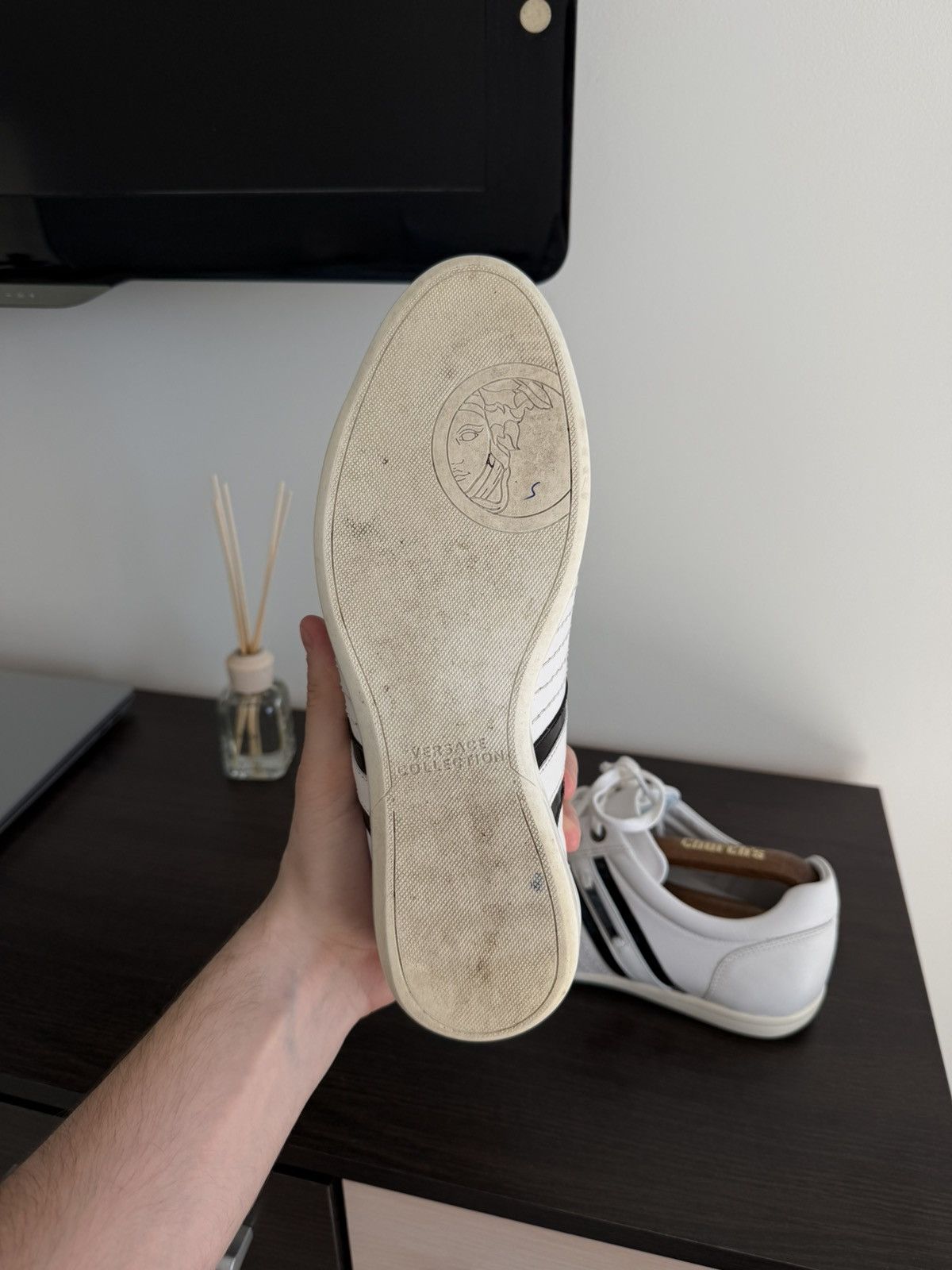 Versace VERSACE COLLECTION Baskets Blanc Pour Homme lace-up shoes Size US 7 / EU 40 - 11 Thumbnail