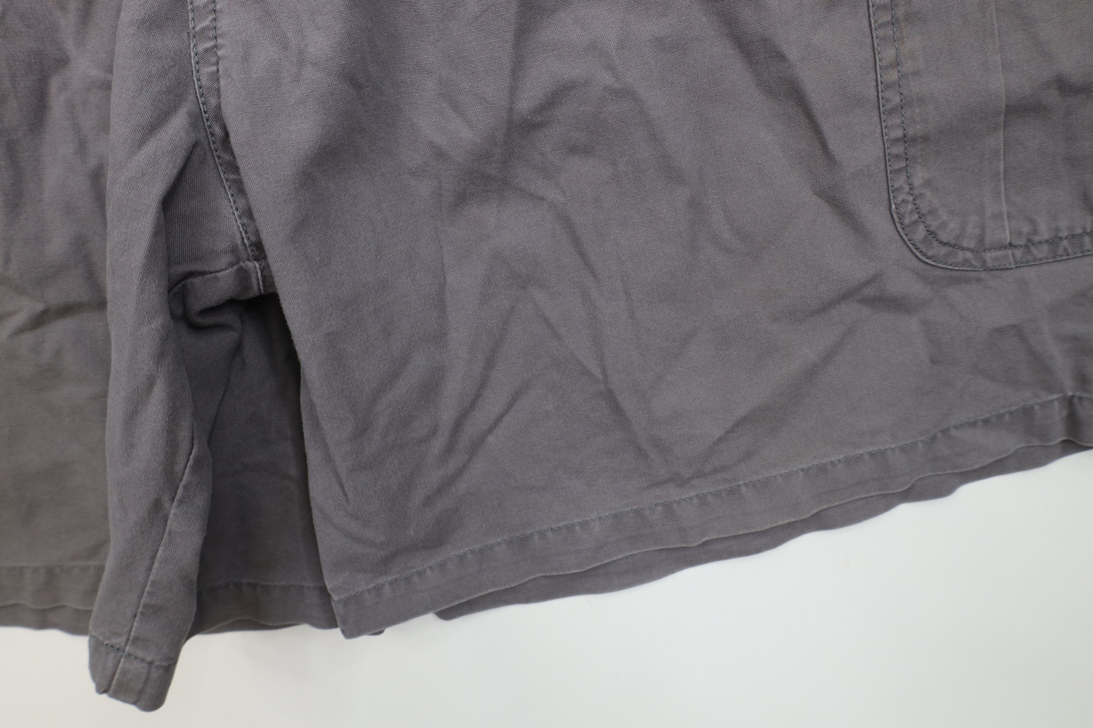 Columbia Vintage 90s Columbia Spell Out Above Knee Cargo Shorts Gray Size US 38 / EU 54 - 6 Thumbnail