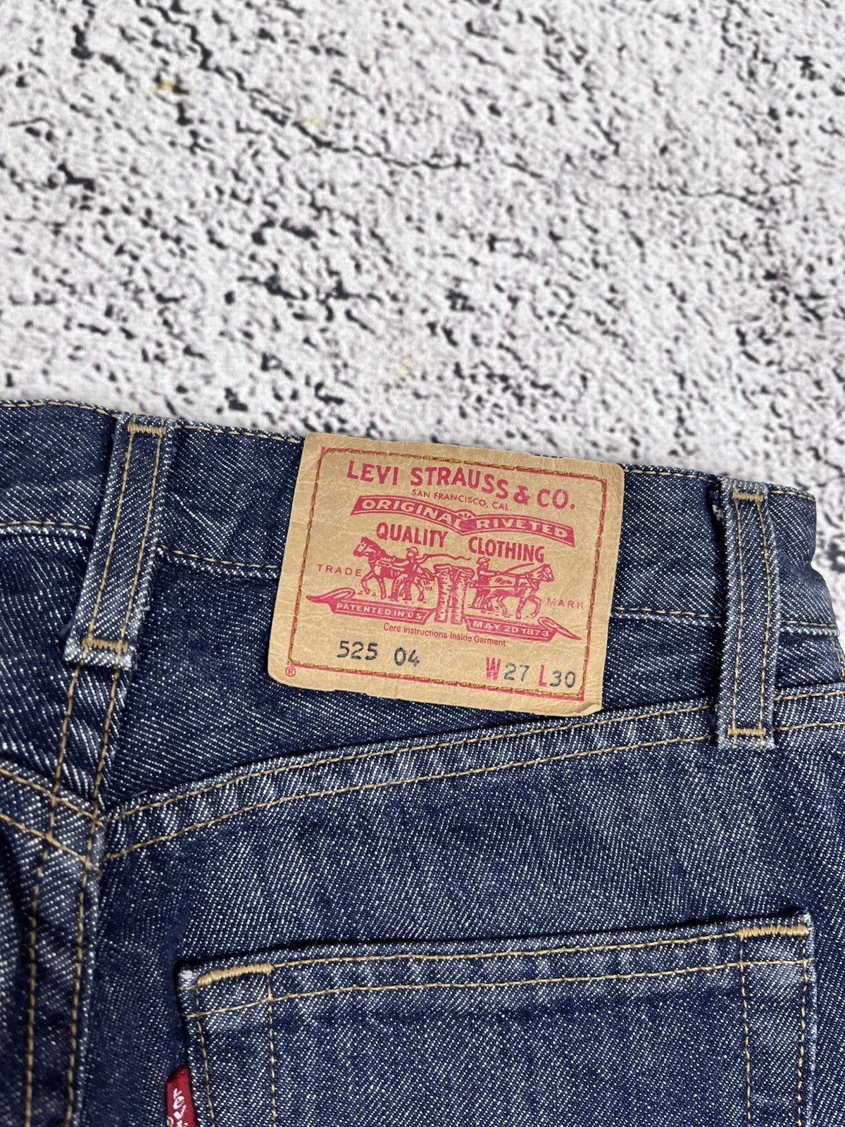 Levi's Vintage Levi’s 525 Bootcut Denim Jeans Dark Wash W27 Size 27" / US 4 / IT 40 - 4 Thumbnail