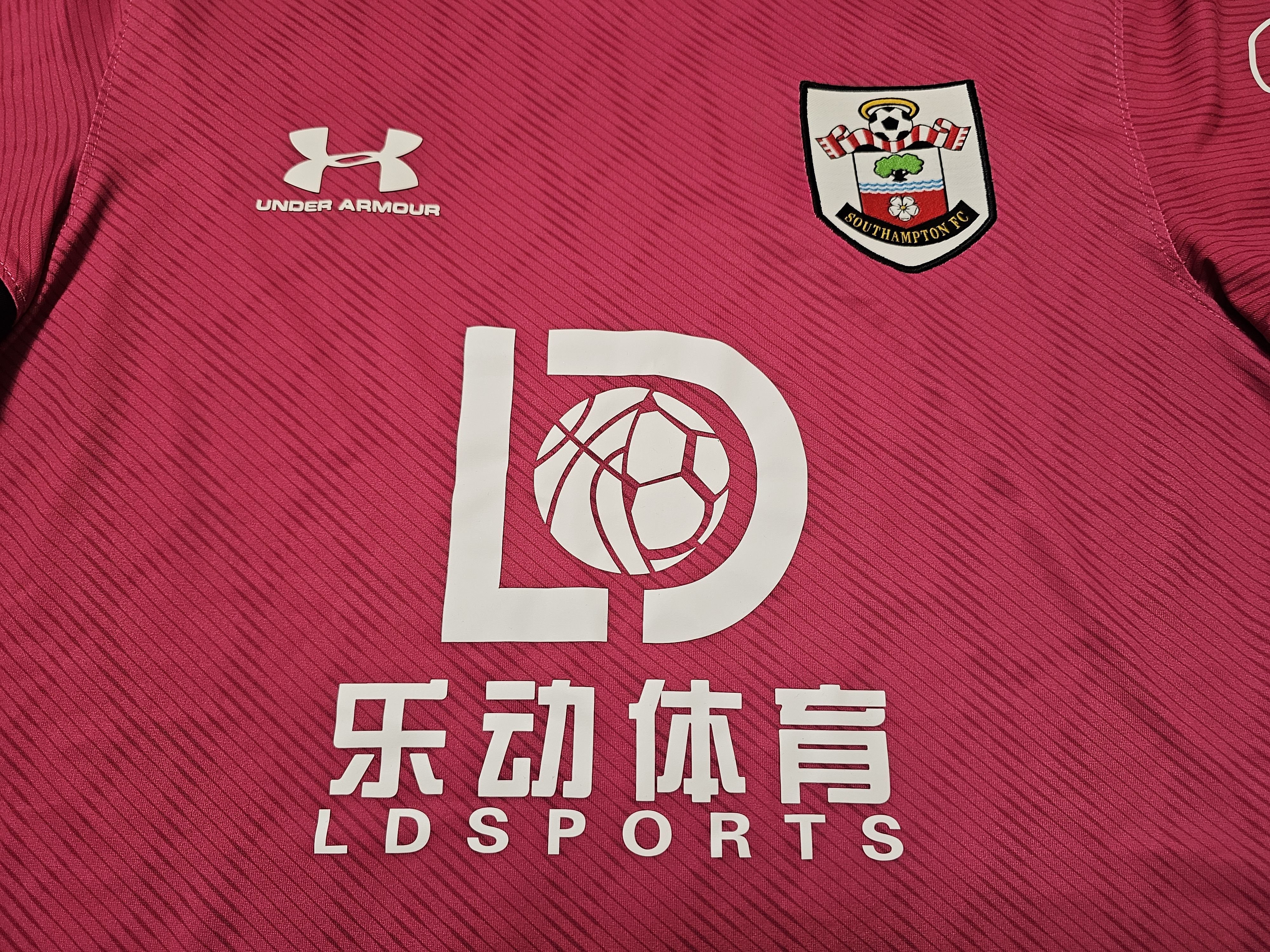 Under Armour SOUTHAMPTON 2020 GOALKEEPER FOOTBALL SHIRT SOCCER JERSEY Size US M / EU 48-50 / 2 - 3 Thumbnail