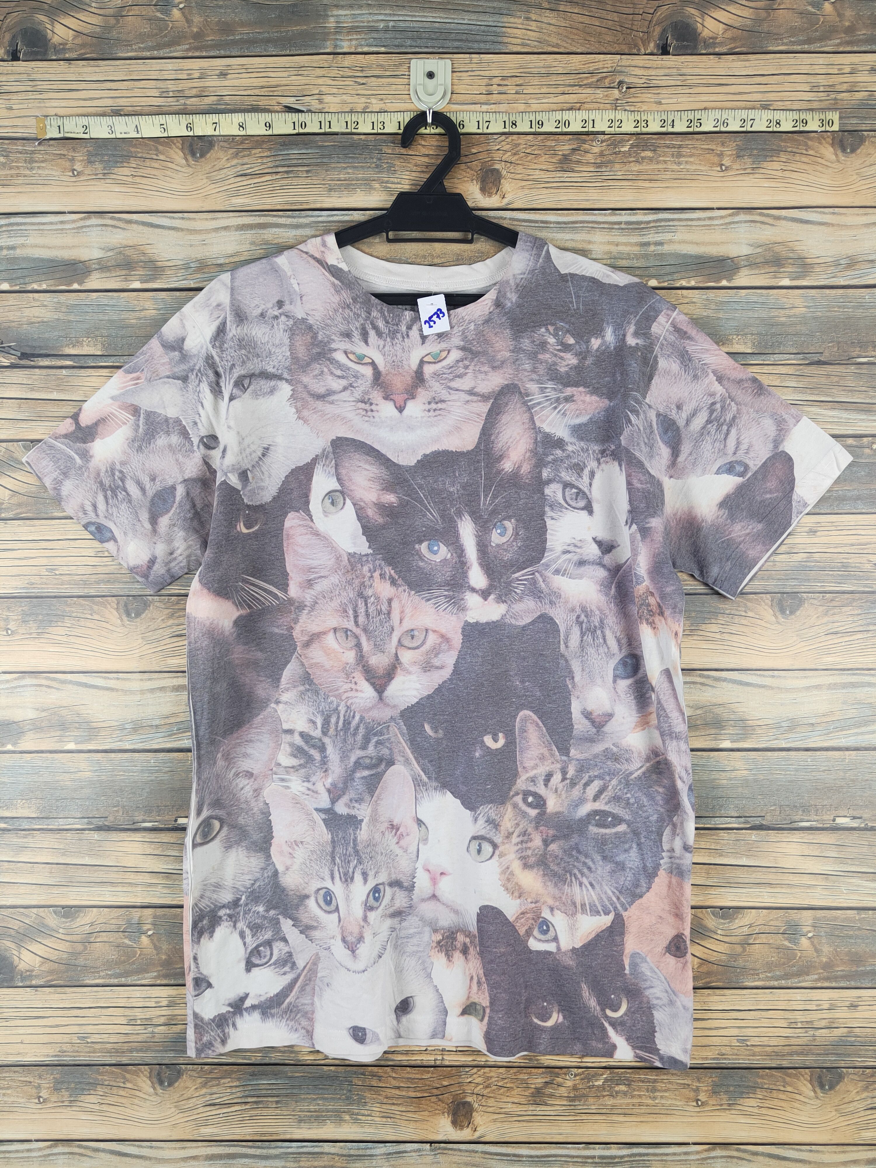 Vintage DL Cat fullprint vintage Ivory Short Sleeve T-shirt #2573 Size US L / EU 52-54 / 3 - 1 Thumbnail