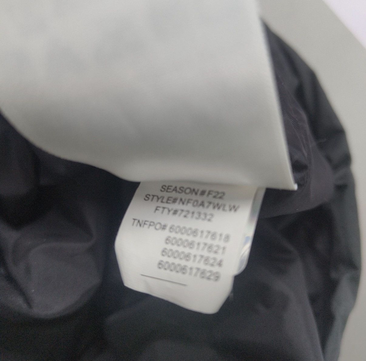 Supreme × The North Face The North Face x KAWS Retro 1986 Mountain Jacket Size US M / EU 48-50 / 2 - 6 Thumbnail