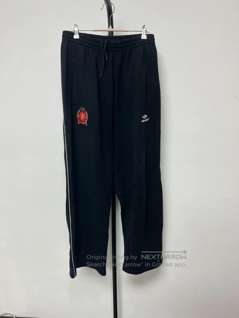 Balenciaga Balenciaga size XS Manchester United football long pants Size US 27 - 1 Thumbnail