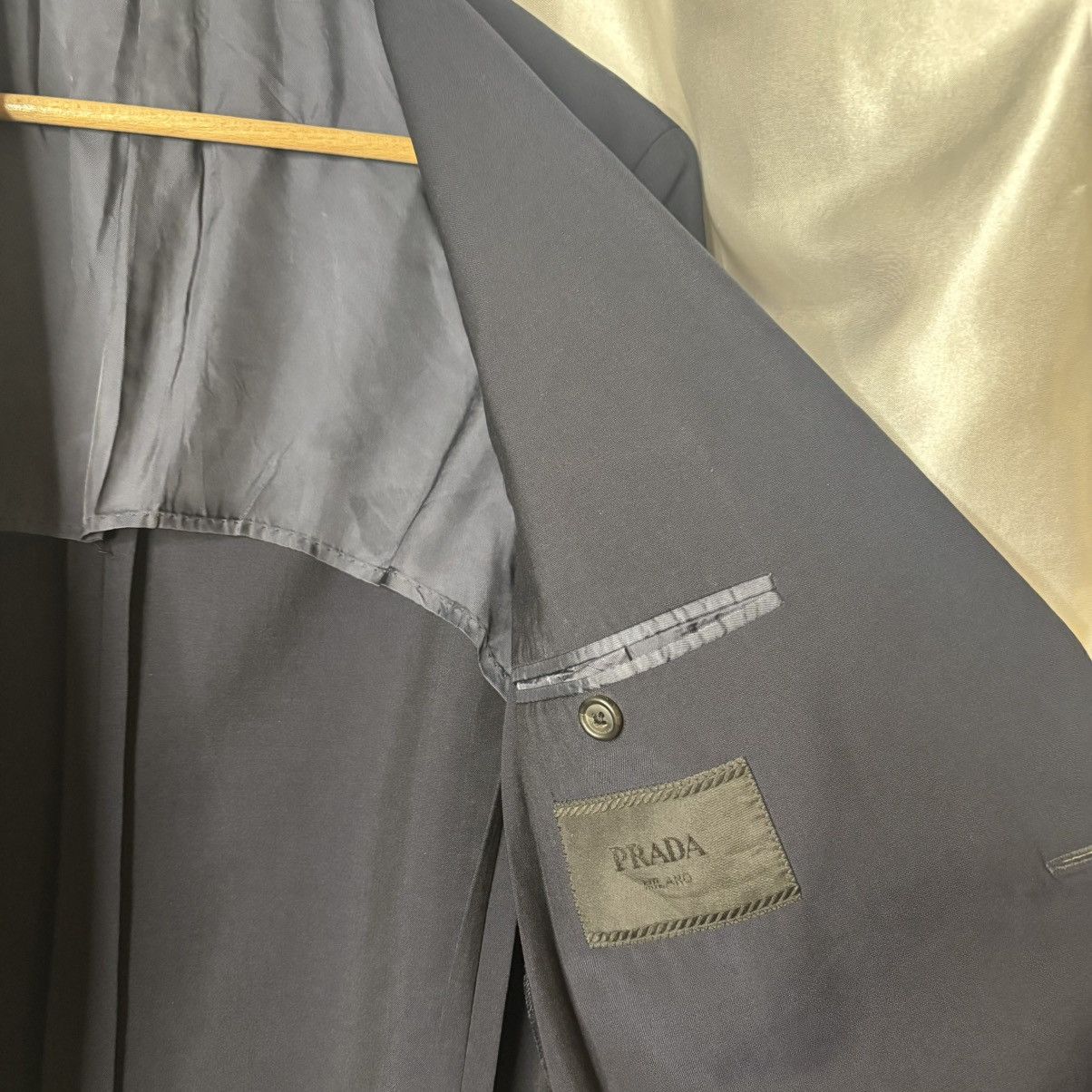 Prada navy woolen mohair Prada jacket with gold colored buttons Size 48R - 5 Thumbnail