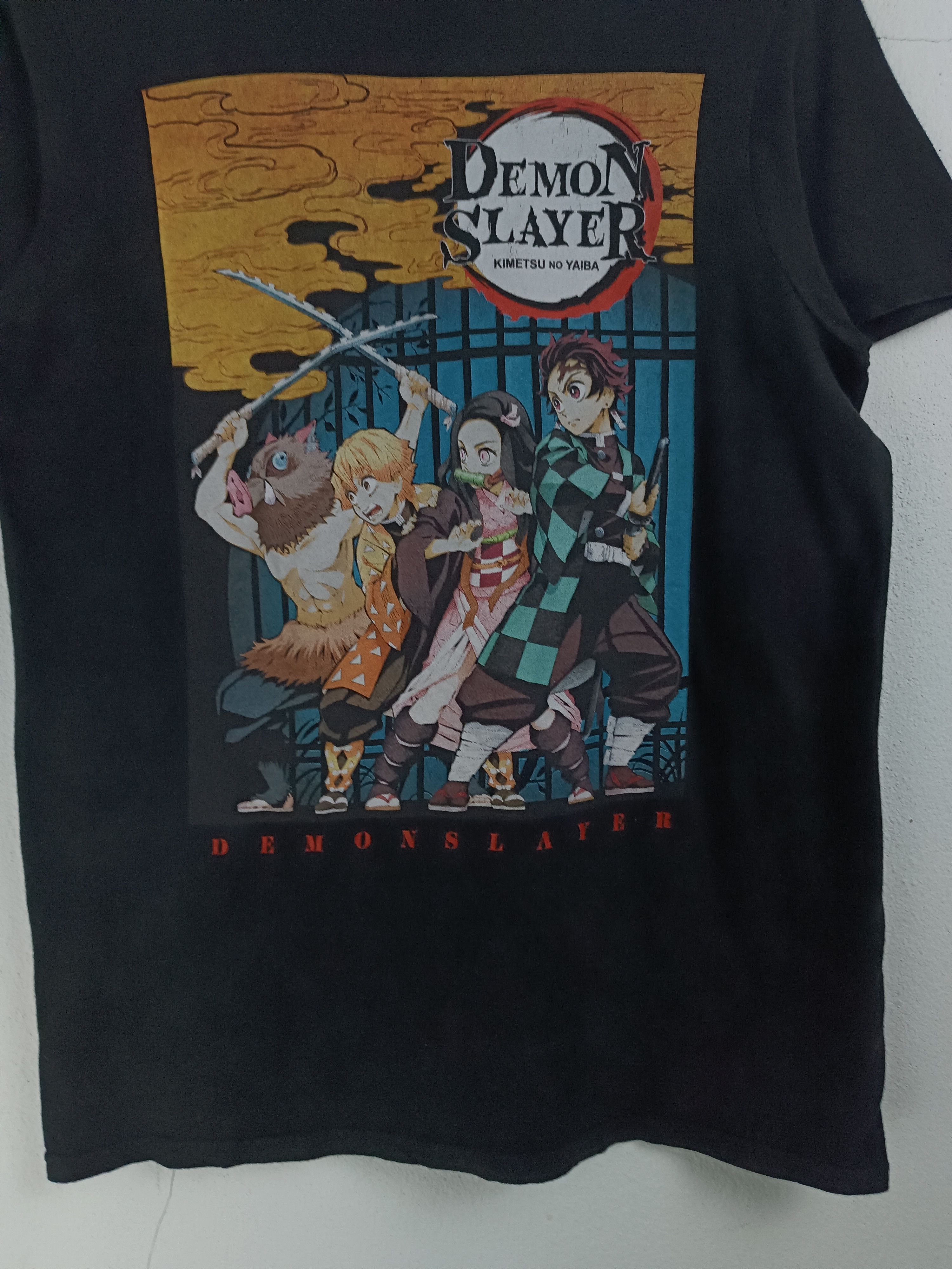 Anime VINTAGE DEMON SLAYER KIMETSU NO YAIBA LINEUP TEE bleach Size US S / EU 44-46 / 1 - 9 Thumbnail