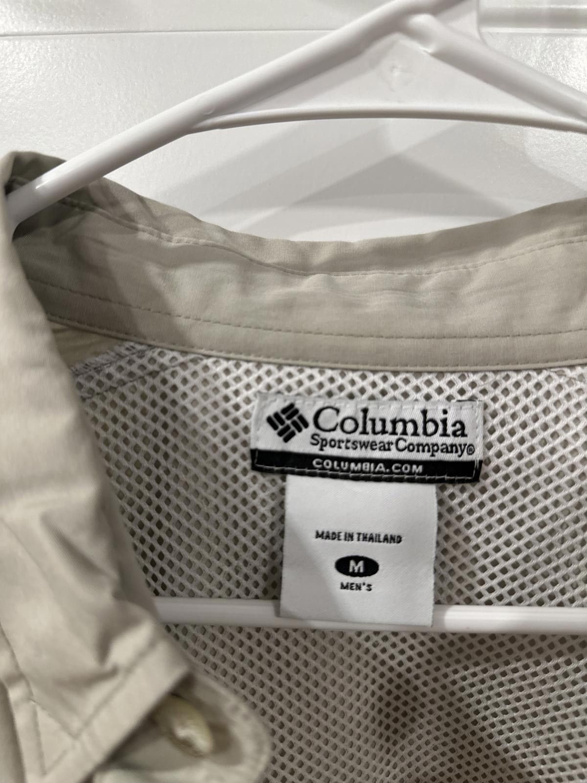 Columbia Columbia PFG Fishing Gear Shirt Medium Tan Khakis Vented Size US M / EU 48-50 / 2 - 2 Thumbnail