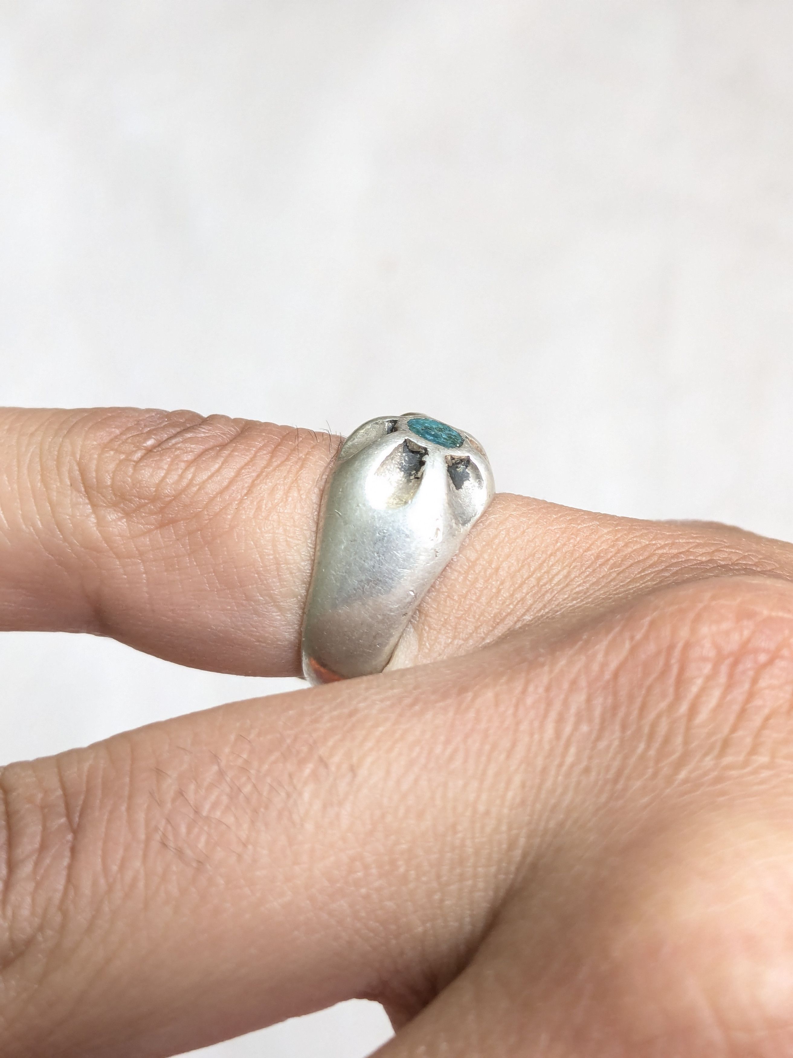 Jewelry × Vintage Vintage Sterling Silver Ring Green Turquoise 8 Native Size ONE SIZE - 10 Thumbnail