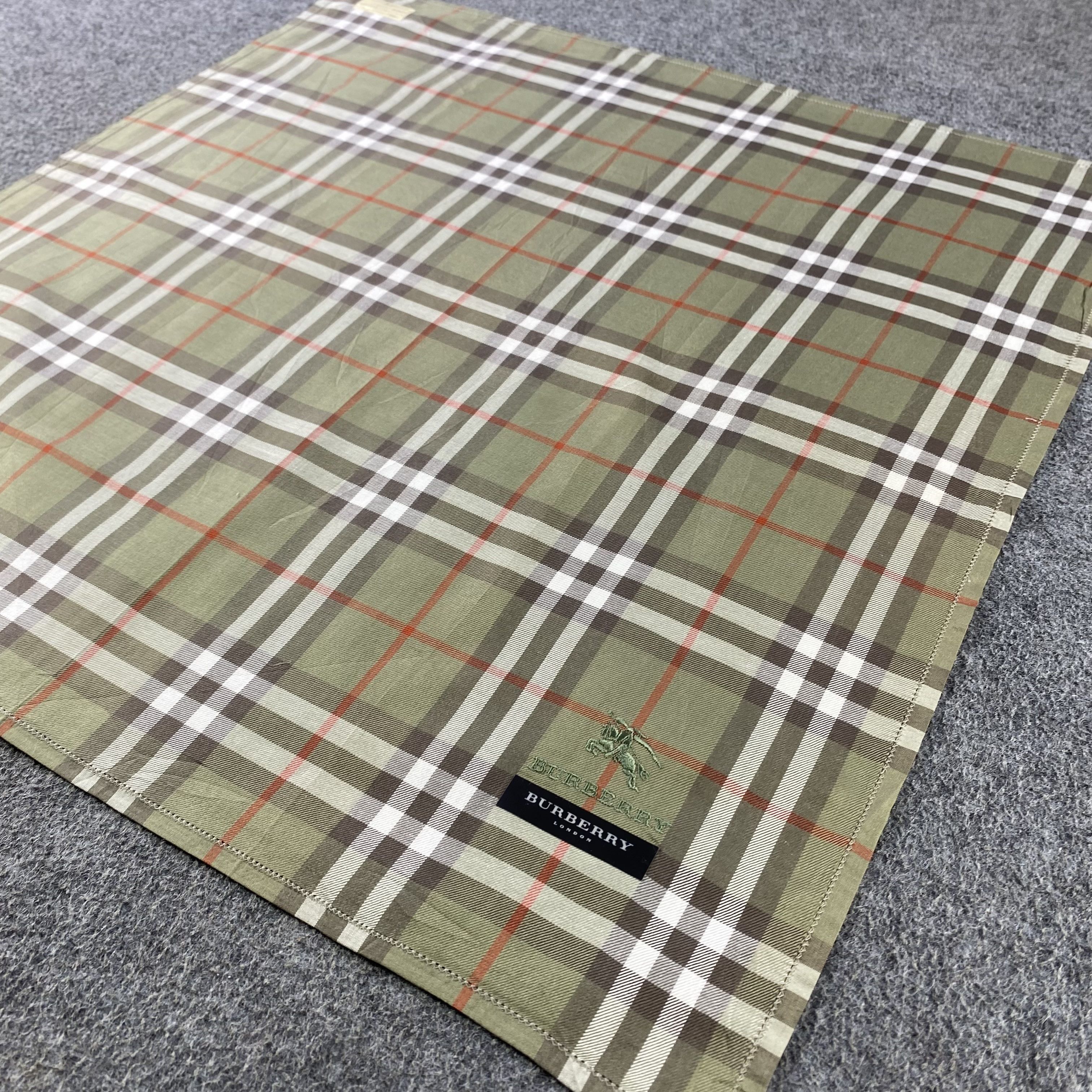 Burberry × Vintage Burberry Handkerchief/Neckerchief/Bandana HC574 Size ONE SIZE - 2 Thumbnail