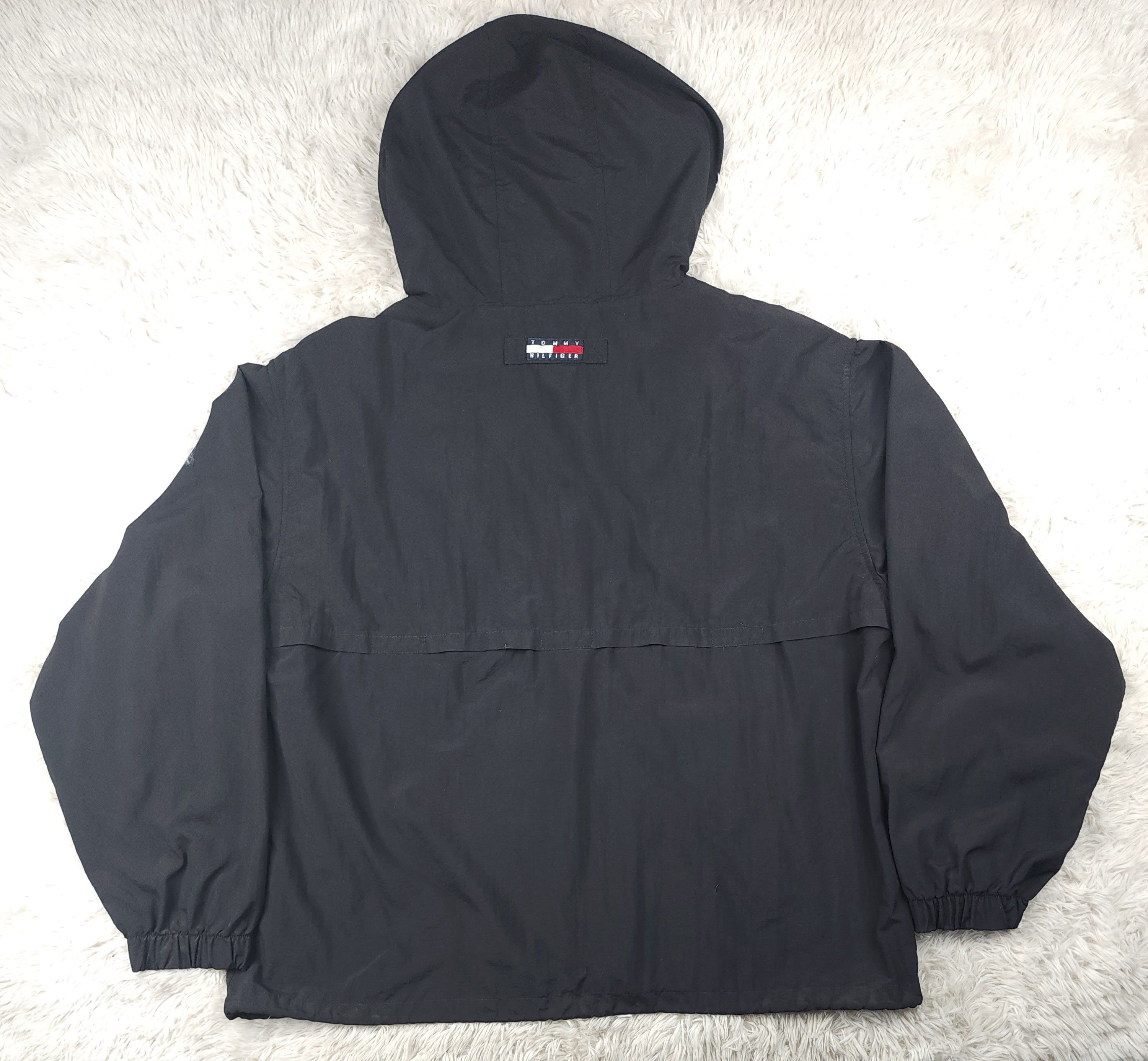 Tommy Hilfiger Tommy Hilfiger full zip hooded windbreaker jacket Size XL Size US XL / EU 56 / 4 - 7 Thumbnail