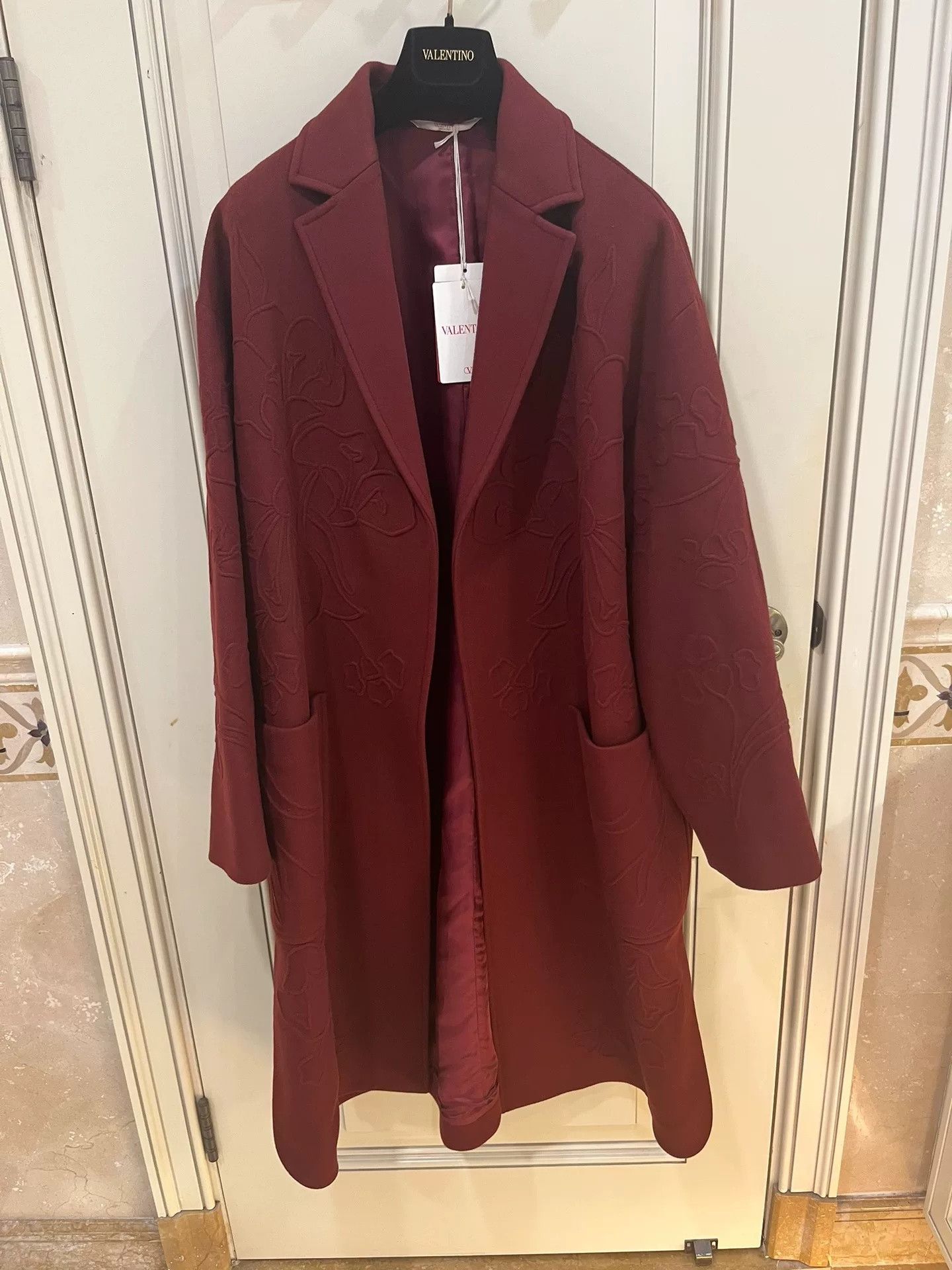 Valentino Valentino Runway Red Embroidered Wool Coat Size US S / EU 44-46 / 1 - 6 Thumbnail
