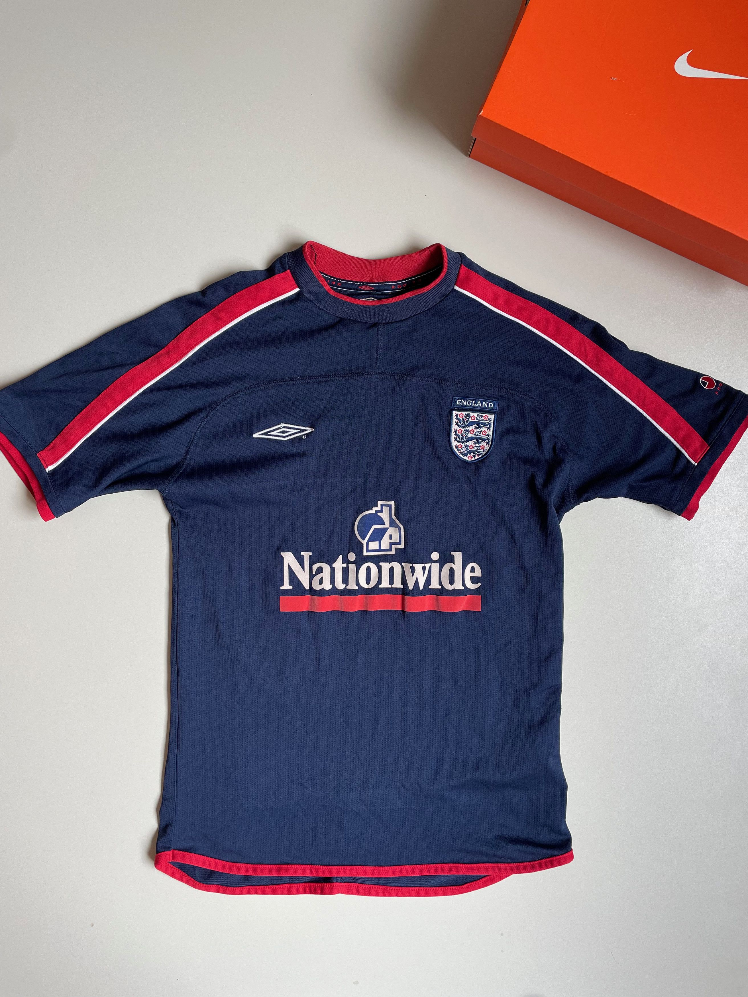 Umbro England Shirt 2002 - Training Jersey Size US S / EU 44-46 / 1 - 1 Thumbnail
