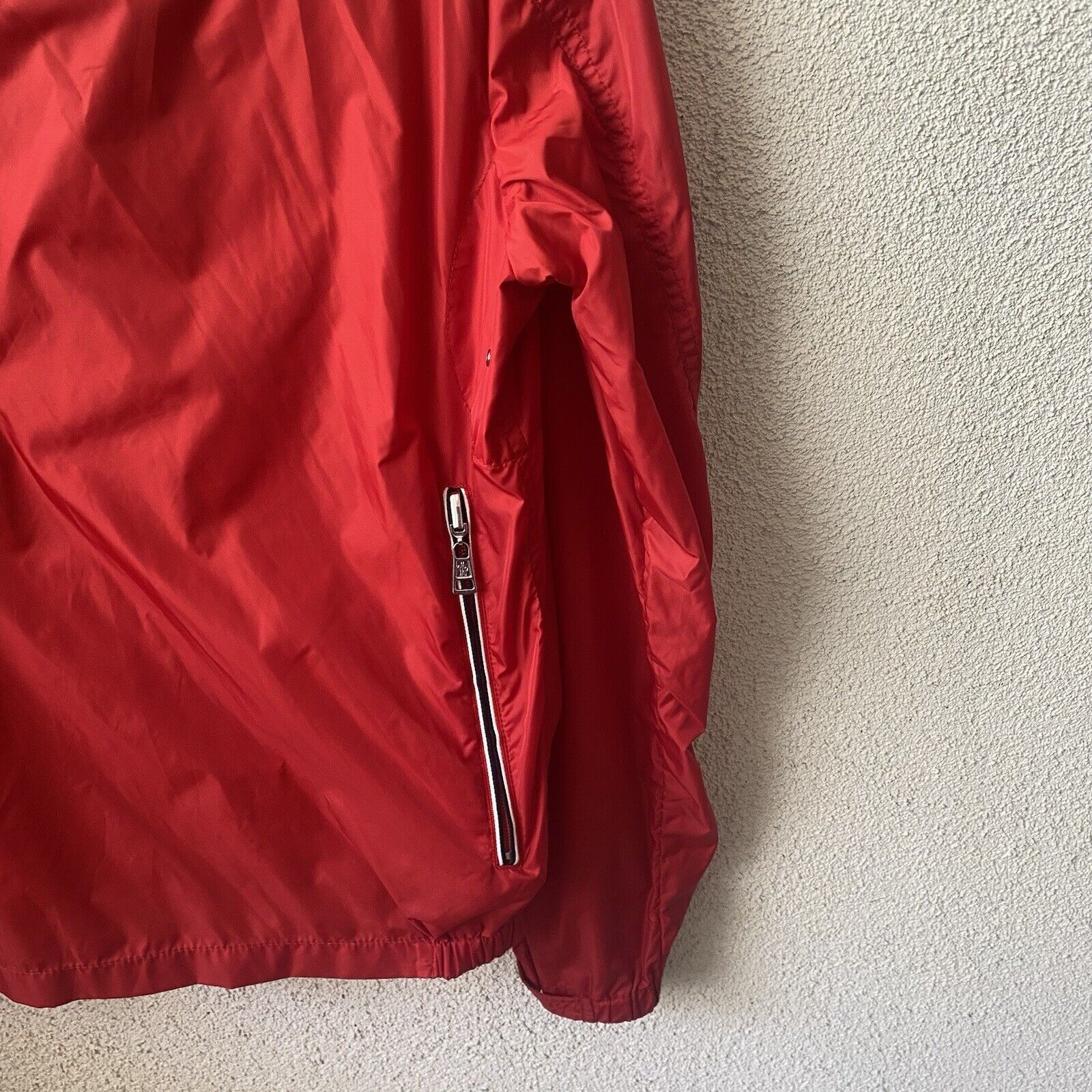 Moncler MONCLER Men’s Jacket Red Urville Giubutto Nylon Windbreaker Size US M / EU 48-50 / 2 - 9 Thumbnail