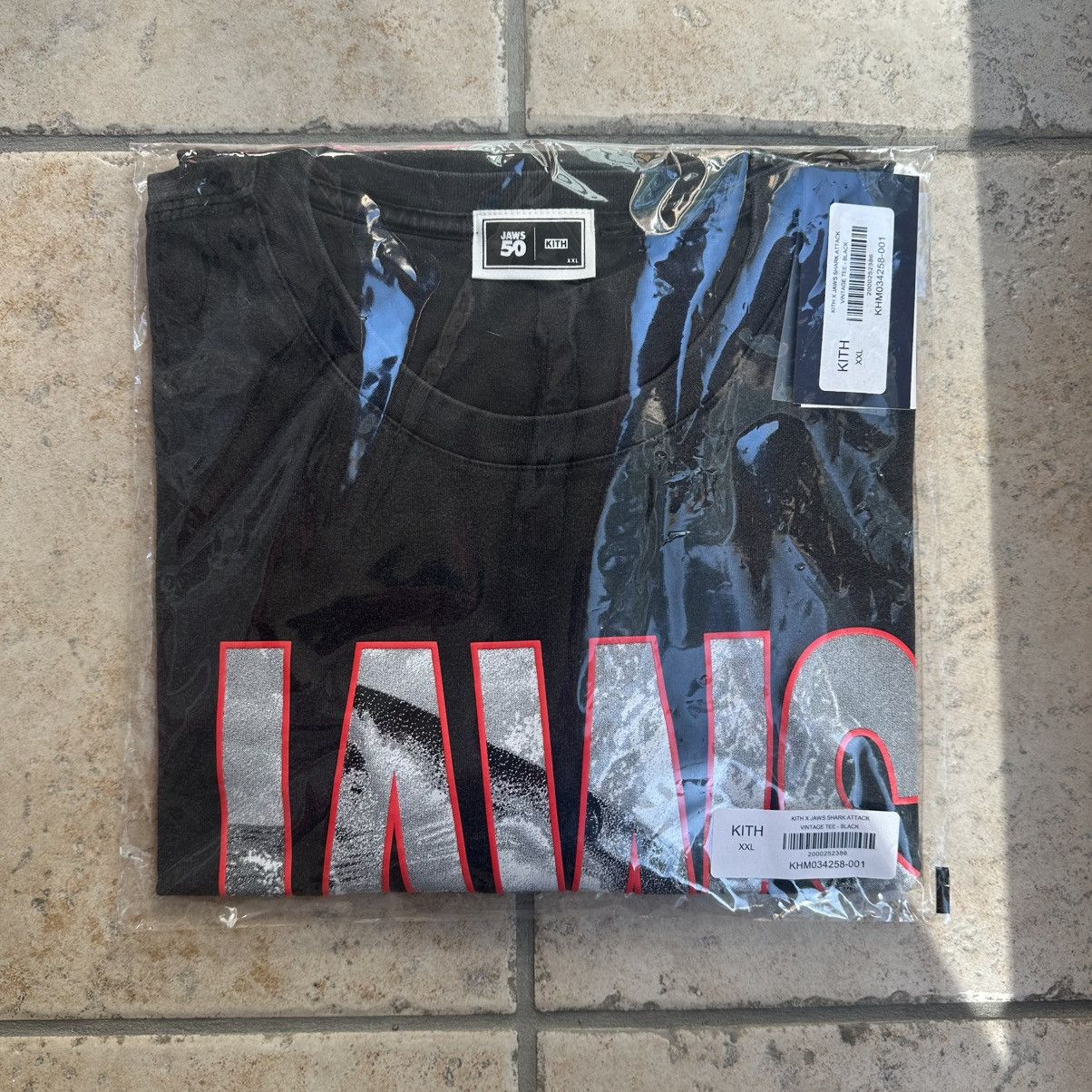 Kith Kith for JAWS Shark Attack Vintage Tee Black Size XXL Size US XXL / EU 58 / 5 - 1 Thumbnail