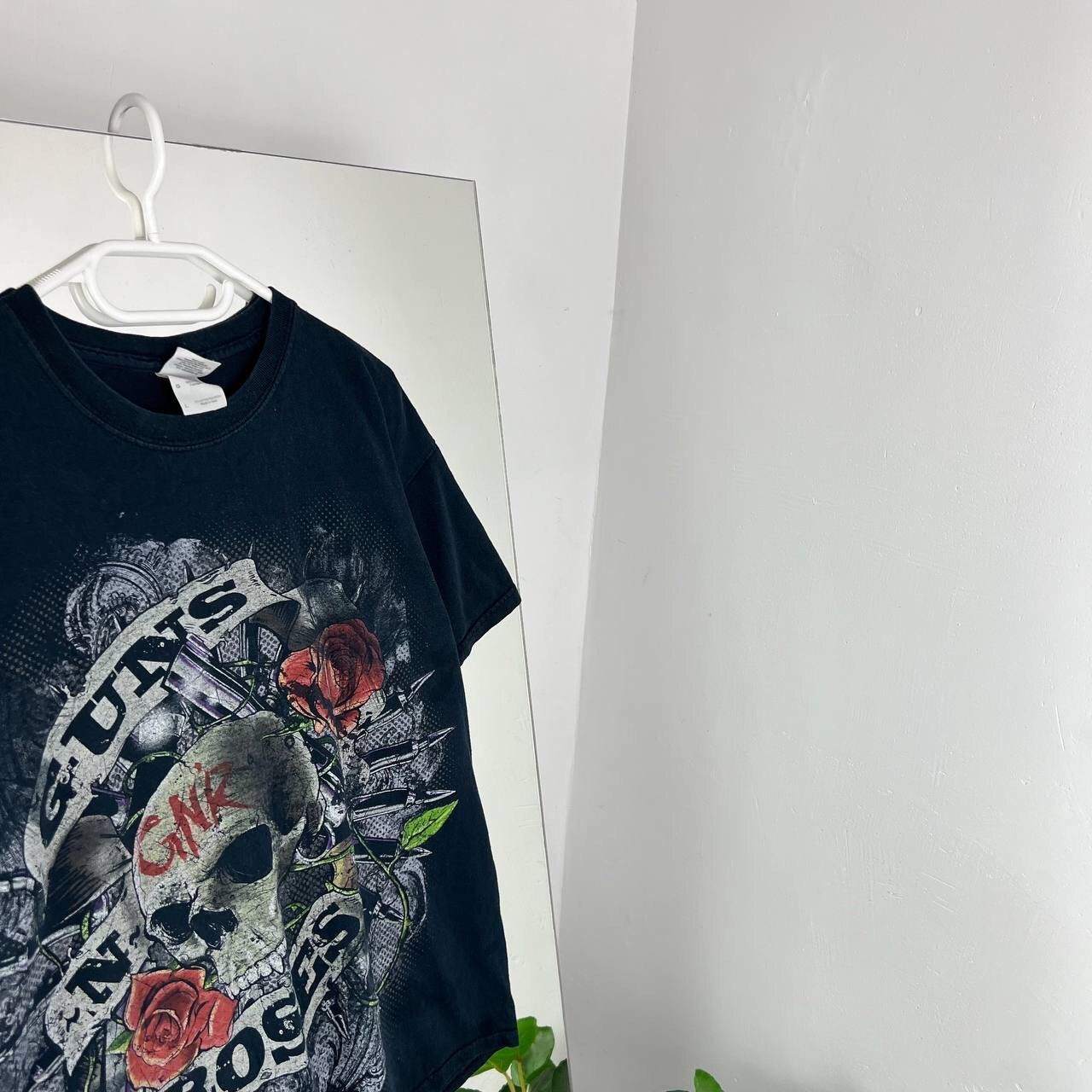 Band Tees Guns N Roses Vintage 2009 Rock Tee Size US L / EU 52-54 / 3 - 2 Thumbnail