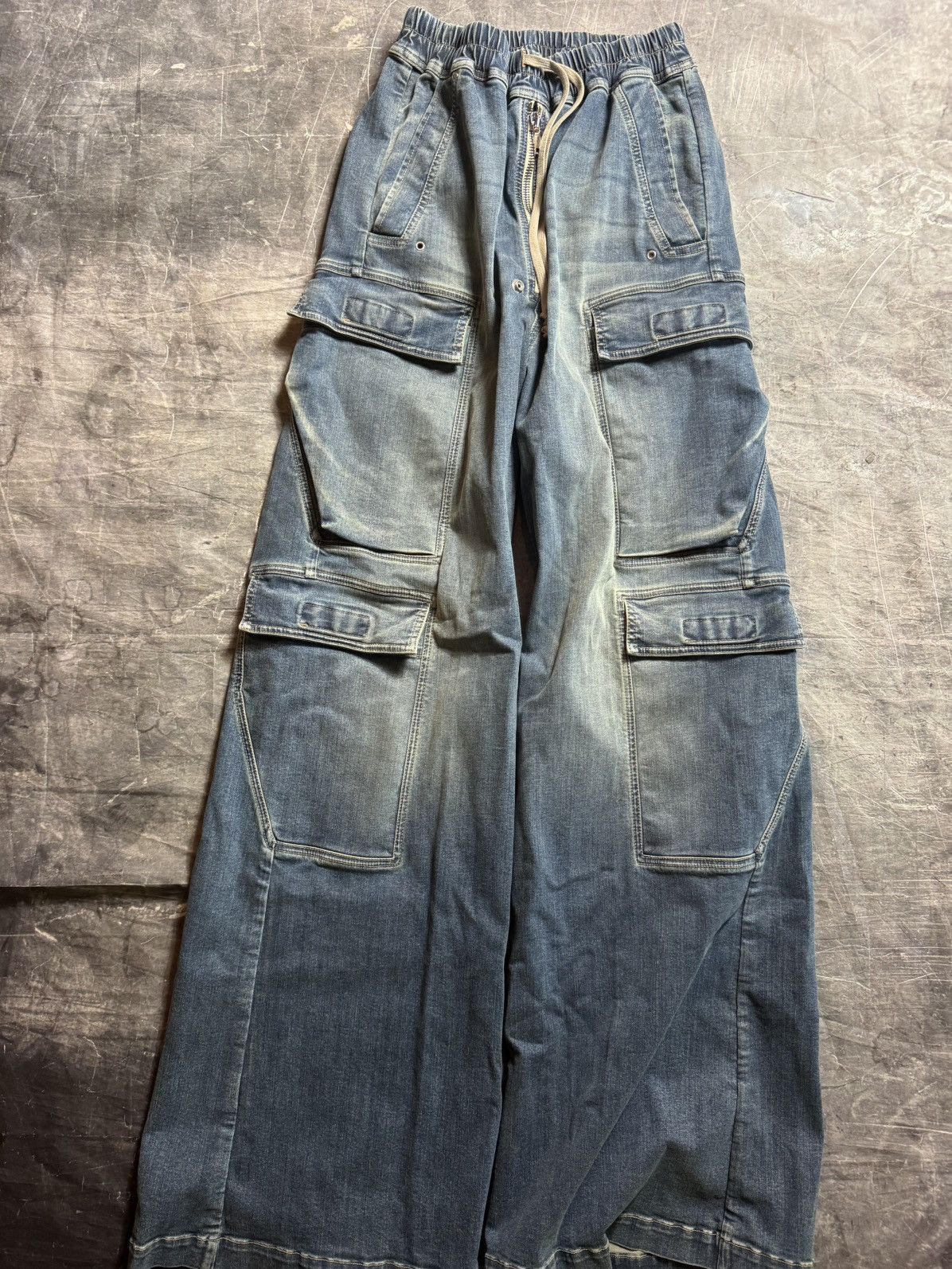 Rick Owens Drkshdw Rick Owens Drkshdw Denim Jumbo Cargo Belas in Washed Indigo Size US 30 / EU 46 - 1 Thumbnail