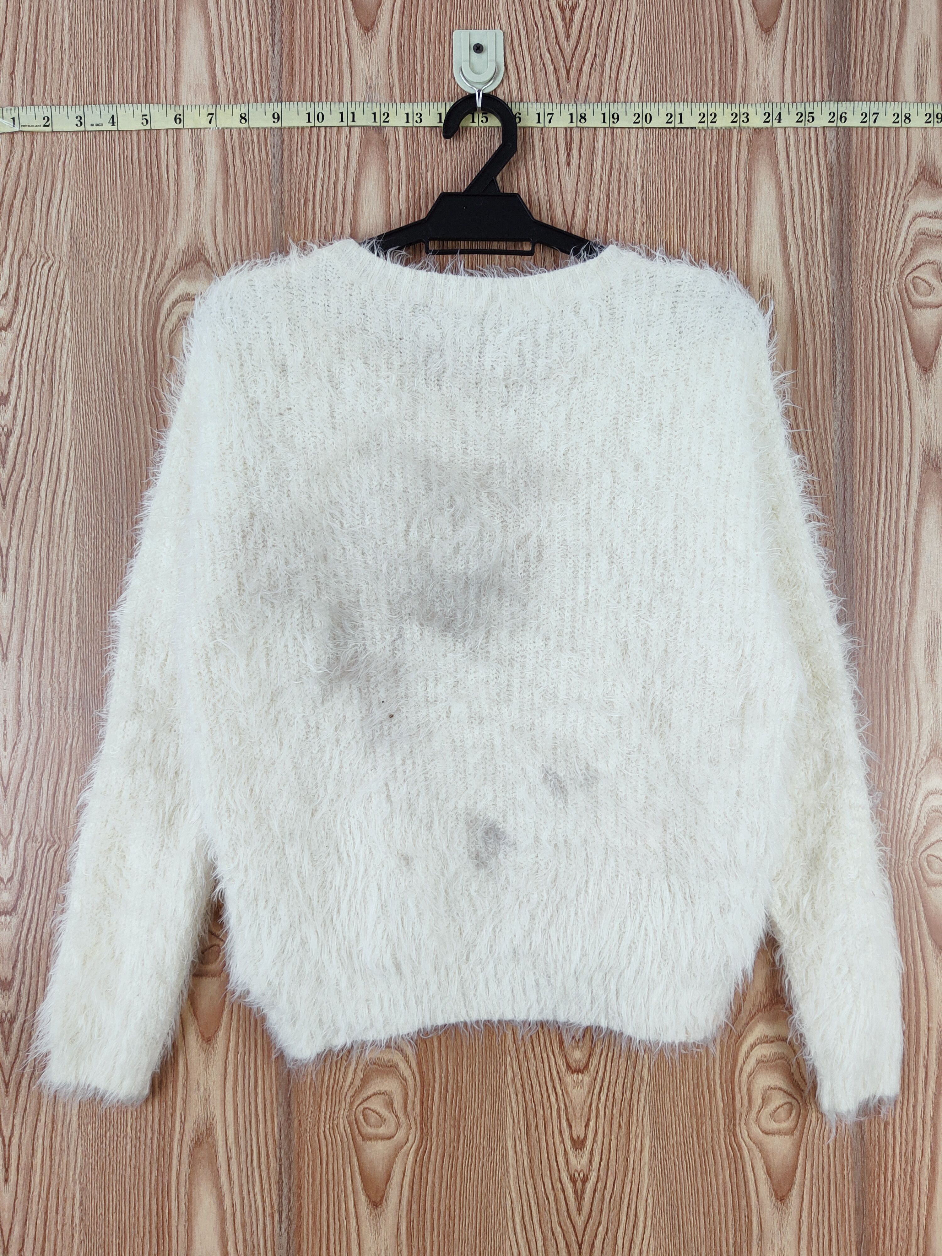 Japanese Brand × Vintage Vintage Design by Chip Clip Sweet Ivory Fur Mohair Knitwear Size L / US 10 / IT 46 - 7 Thumbnail