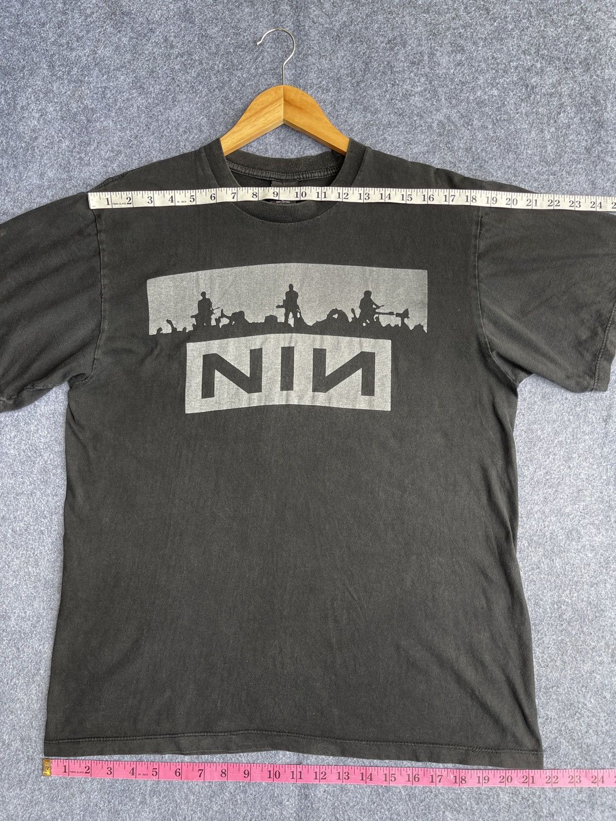 Band Tees SUN FADED🔥Rare🔥Vtg Nine Inch Nails Band T Shirt Size US L / EU 52-54 / 3 - 11 Thumbnail