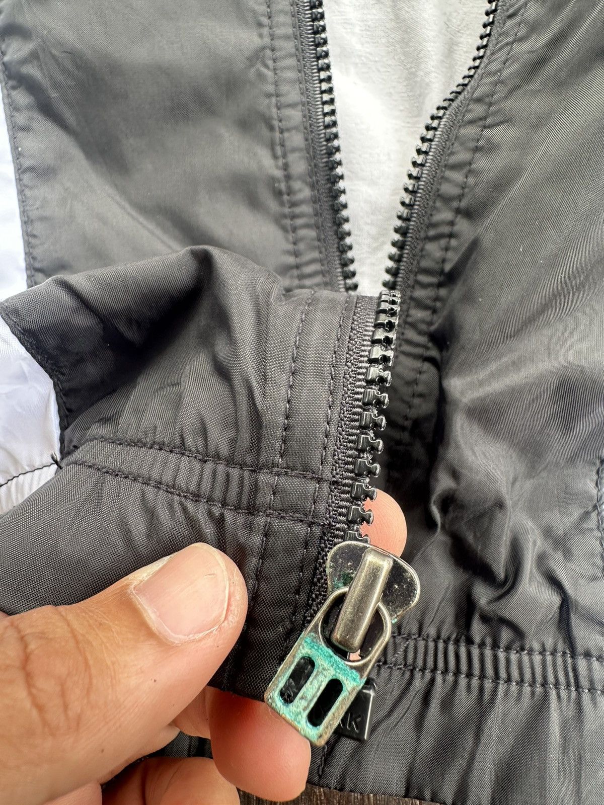 Nike Vintage nike windbreaker full zipper Size US XL / EU 56 / 4 - 5 Thumbnail