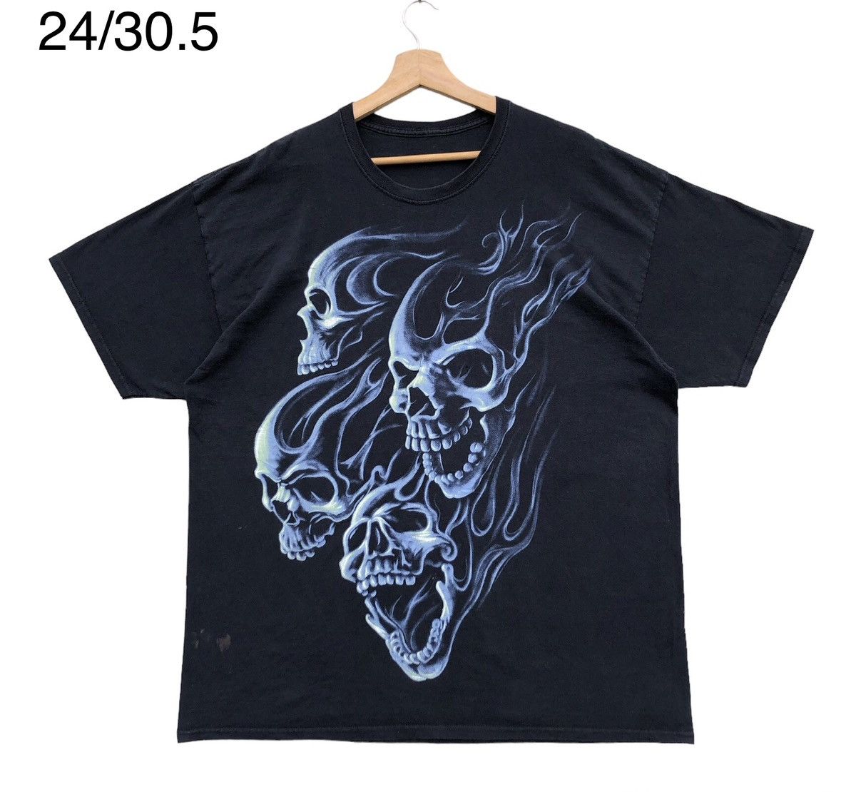 Affliction RARE🔥 Vintage Flame Skull Graphic Tee Size XL Size US XL / EU 56 / 4 - 1 Thumbnail