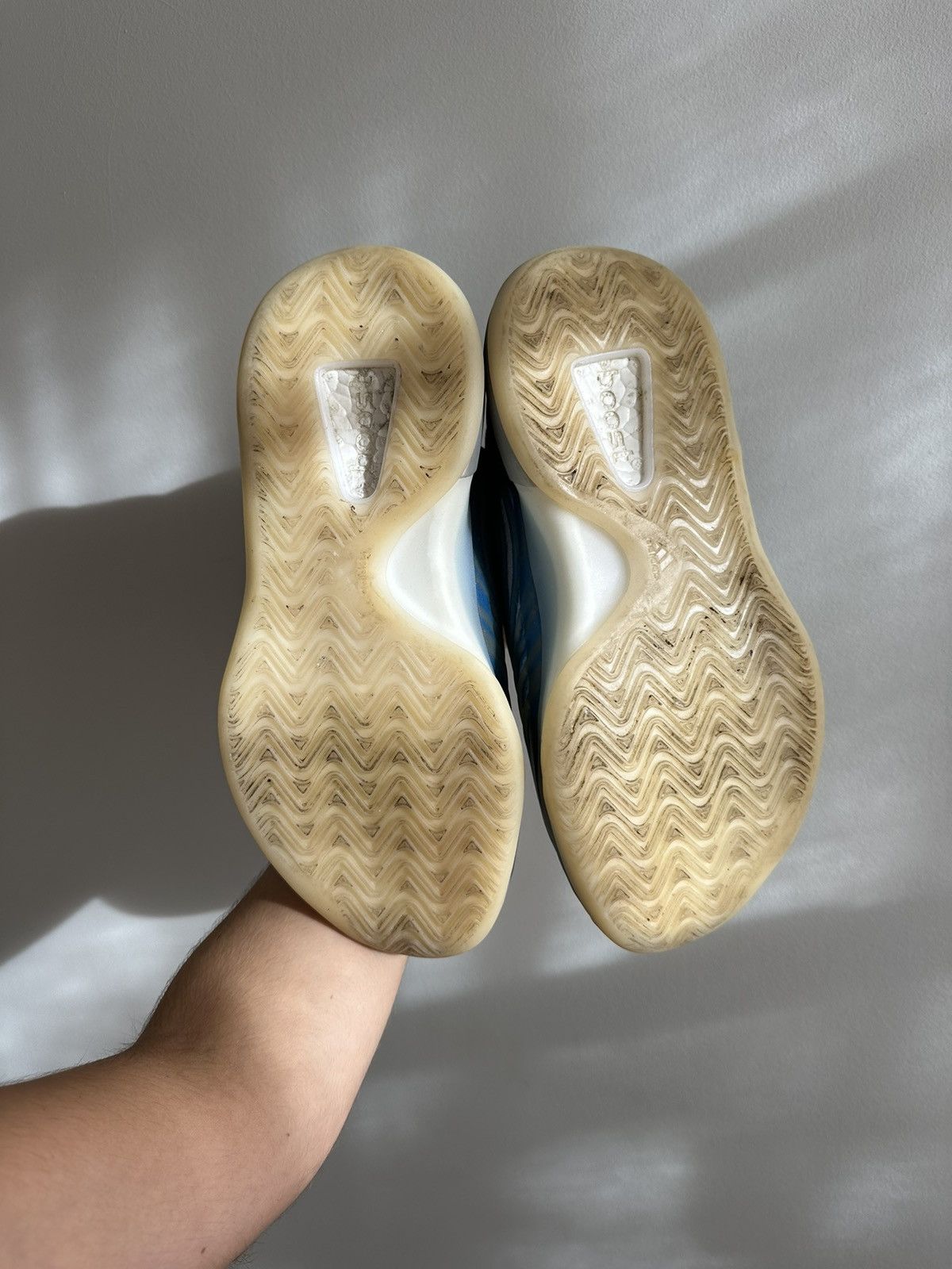 Yeezy adidas Yeezy QNTM BSKTBL Size US 6 / EU 39 - 5 Thumbnail
