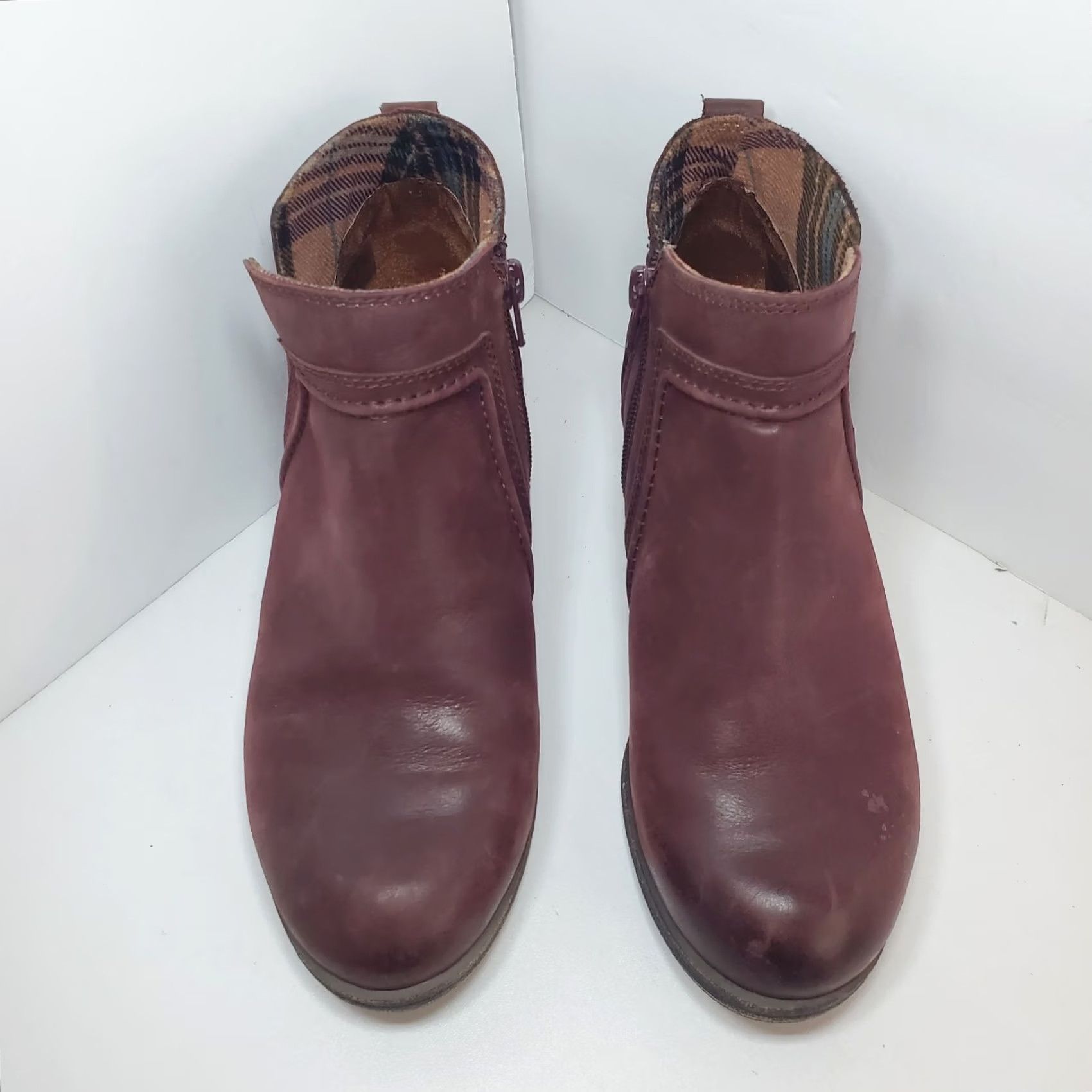 Vintage VINTAGE Cobb Hill Womens Red Leather Heeled Ankle Booties 6 Wide? Size US 6 / IT 36 - 4 Thumbnail
