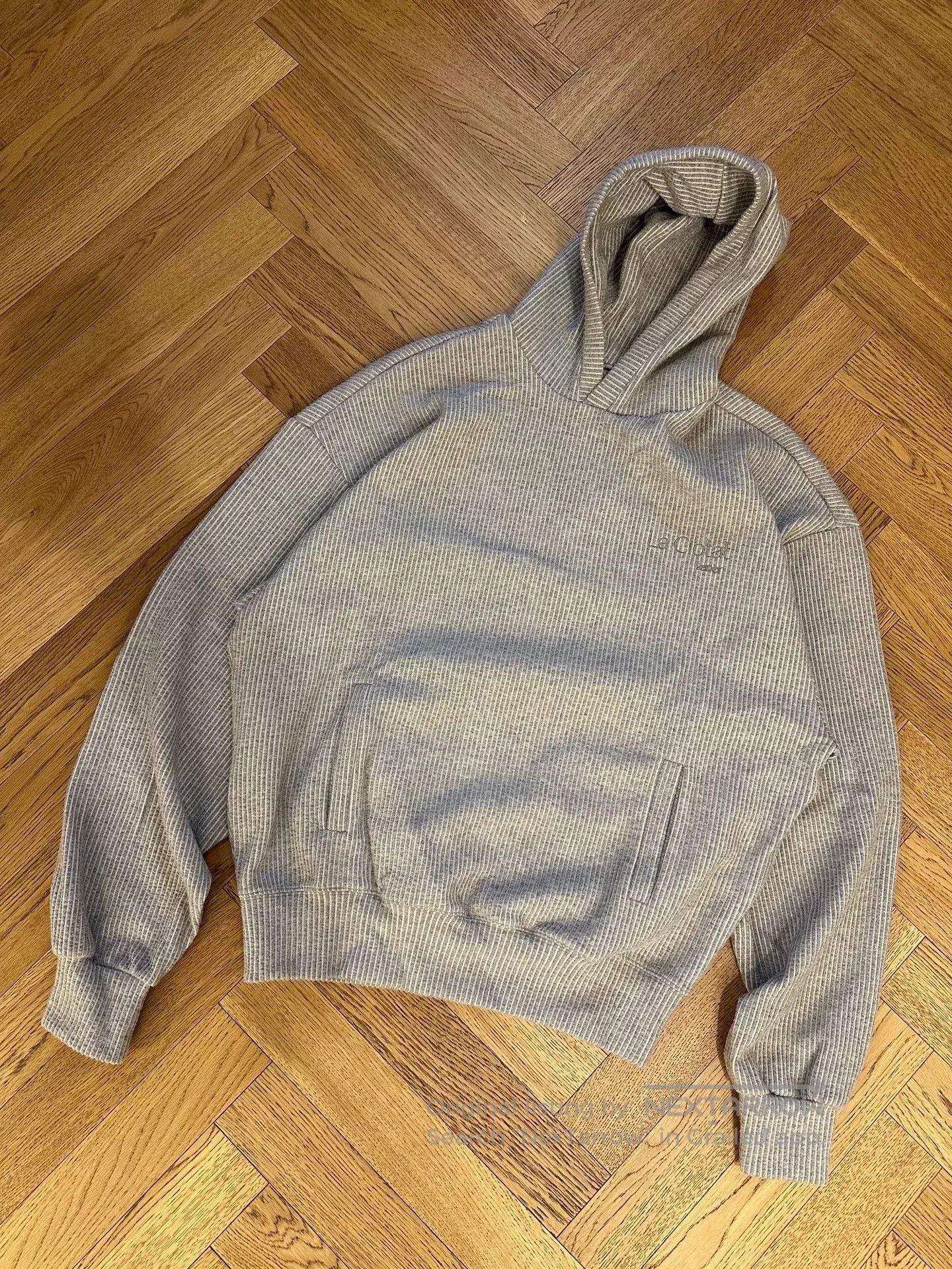 Kanoh Made Light Gray Corduroy Hoodie.