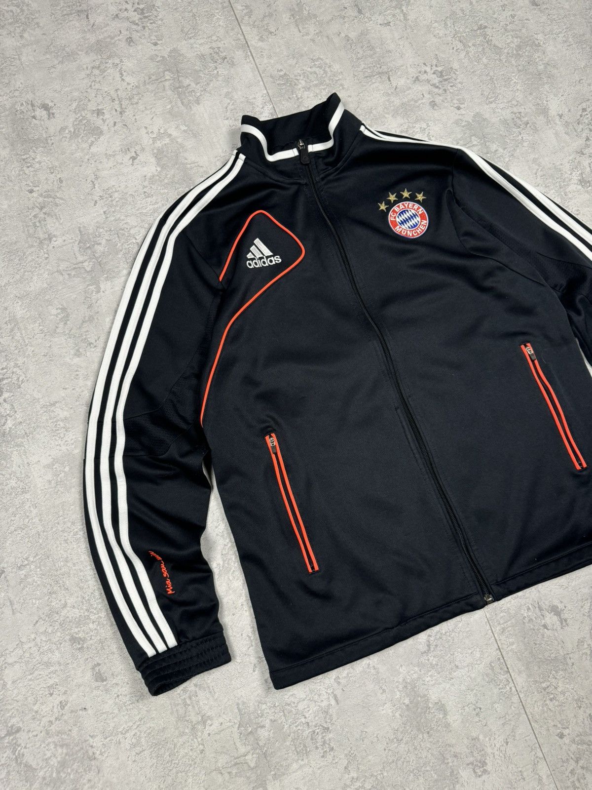 Adidas Vintage Adidas Bayern Munchen 2012 Track Jacket Size M Size US M / EU 48-50 / 2 - 2 Thumbnail