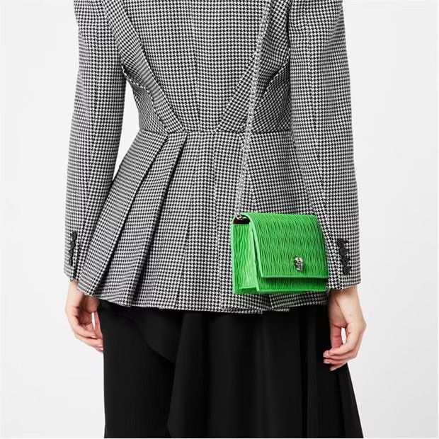 Alexander McQueen o1g2r1mq0824 Size: OS / Small Pleated Skull Bag Acid Green Size ONE SIZE - 4 Thumbnail