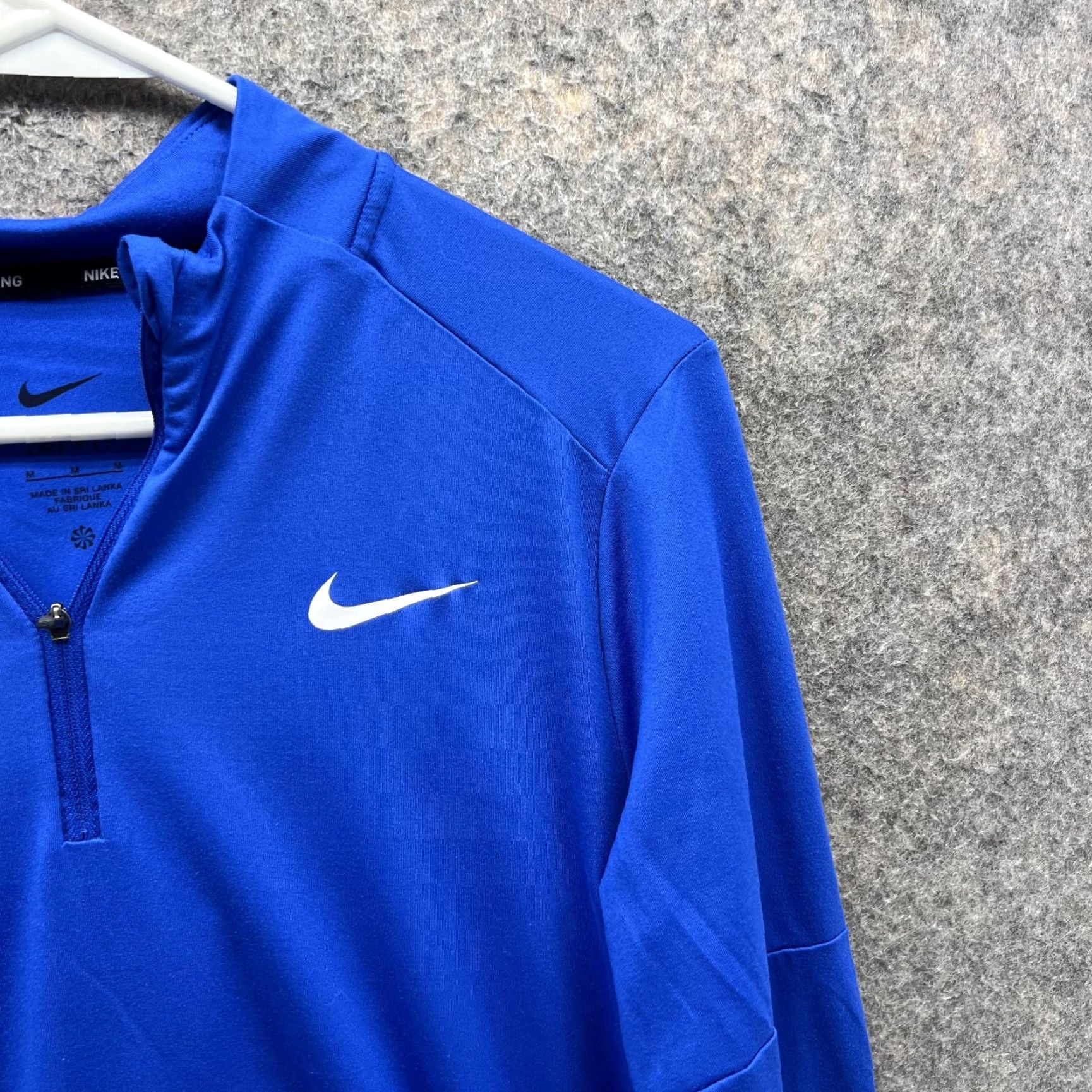 Nike Nike Sweatshirt Women Medium Blue Athletic Dri-FIT Running Swoosh Size M / US 6-8 / IT 42-44 - 4 Thumbnail