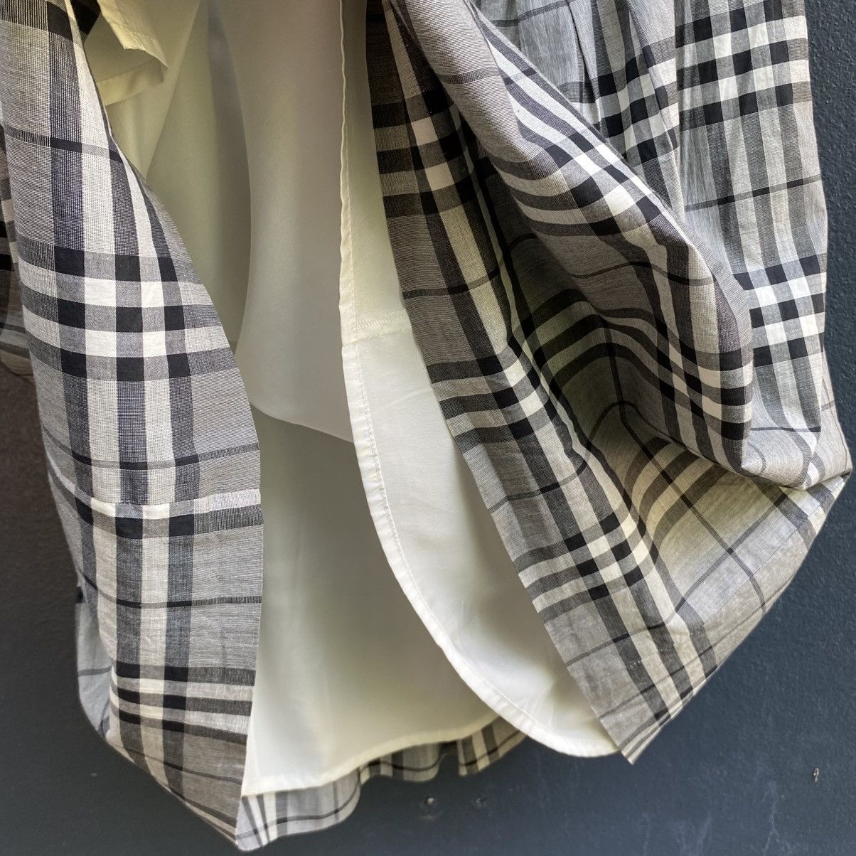 Burberry Burberry Gray Checkered Flared Skirt with Lining Size 26" / US 2 / IT 38 - 7 Thumbnail