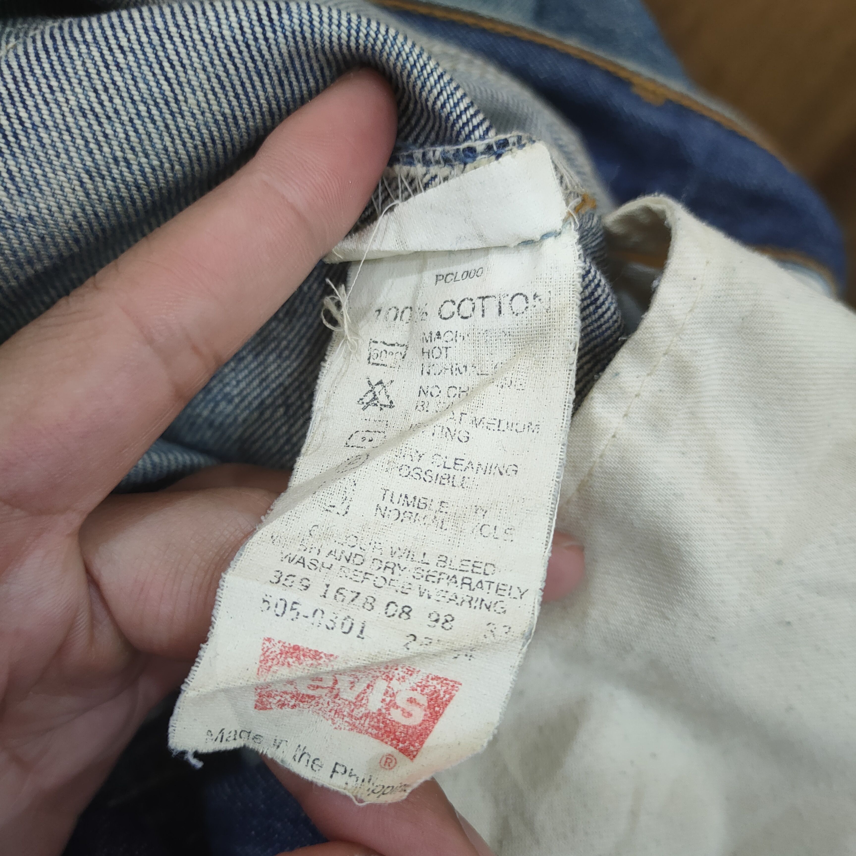 Levi's Vintage Clothing VINTAGE LEVI'S 505 FADED DISTRESSED DENIM JEANS PANTS Size US 28 / EU 44 - 14 Thumbnail