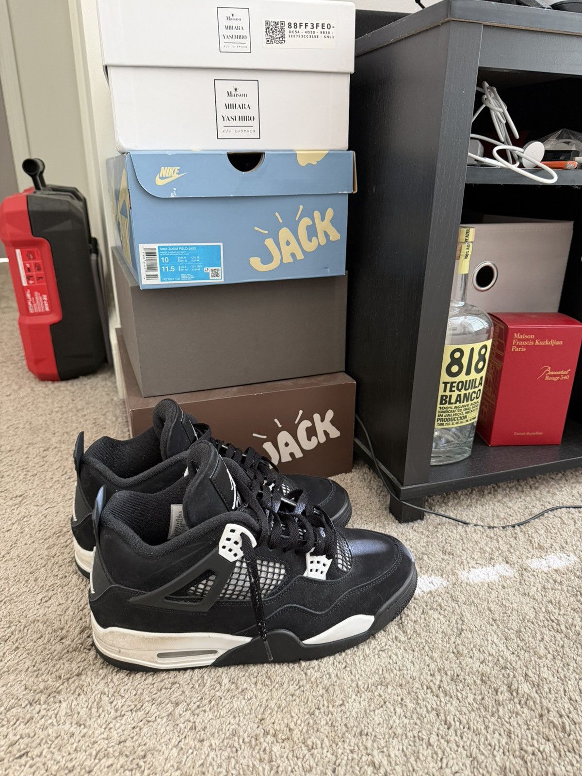 Jordan Brand Jordan 4 white thunder mens 10 Size US 10 / EU 43 - 6 Thumbnail
