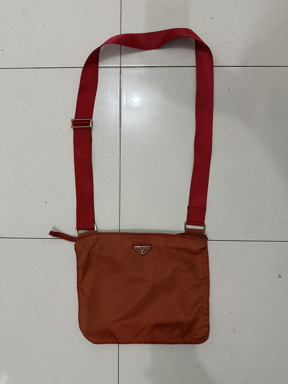 Prada VTG Prada Nylon Crossbody Bag Size ONE SIZE - 14 Thumbnail