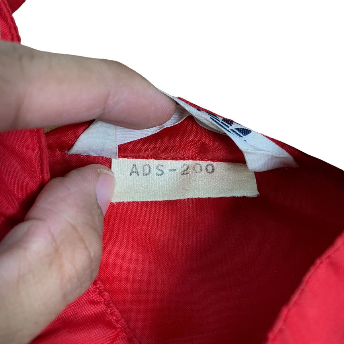 Adidas 90's ADIDAS Trefoil Embroidery Logo Light Jacket #0390-C18 Size US L / EU 52-54 / 3 - 12 Thumbnail