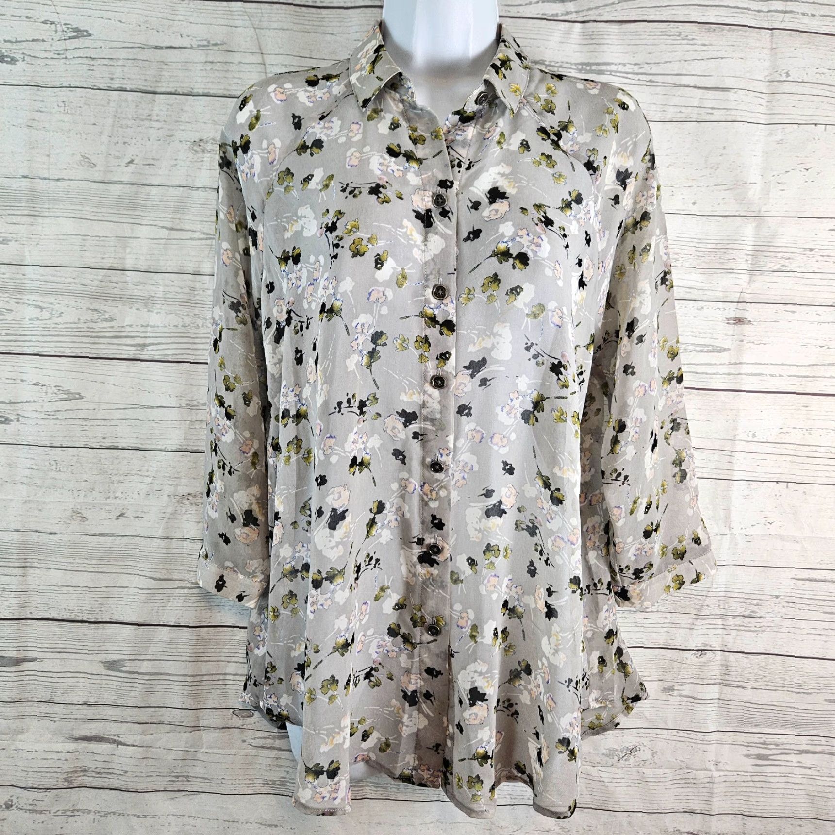 Vintage Cabi 5204 Button-Up Top Womens XS 3/4 Sleeve Gray Green Floral Matinee Shirt Womens Size XS / US 0-2 / IT 36-38 - 2 Thumbnail