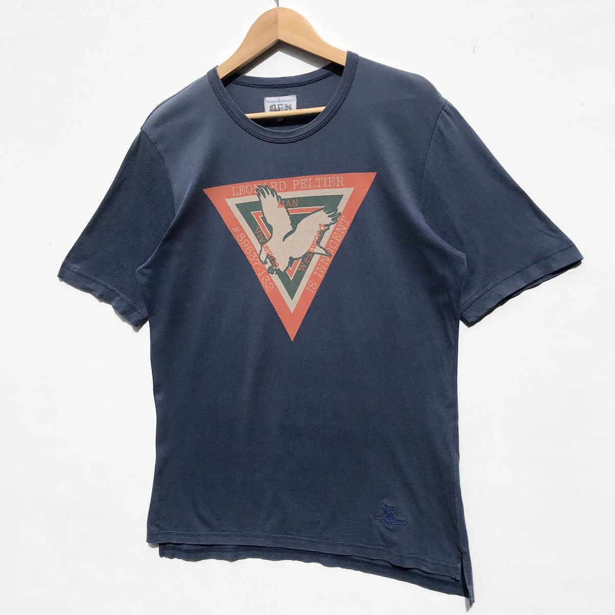 Vivienne Westwood Vivienne Westwood Leonard Peltier Is Innocent Shirt SunFaded Size US S / EU 44-46 / 1 - 3 Thumbnail