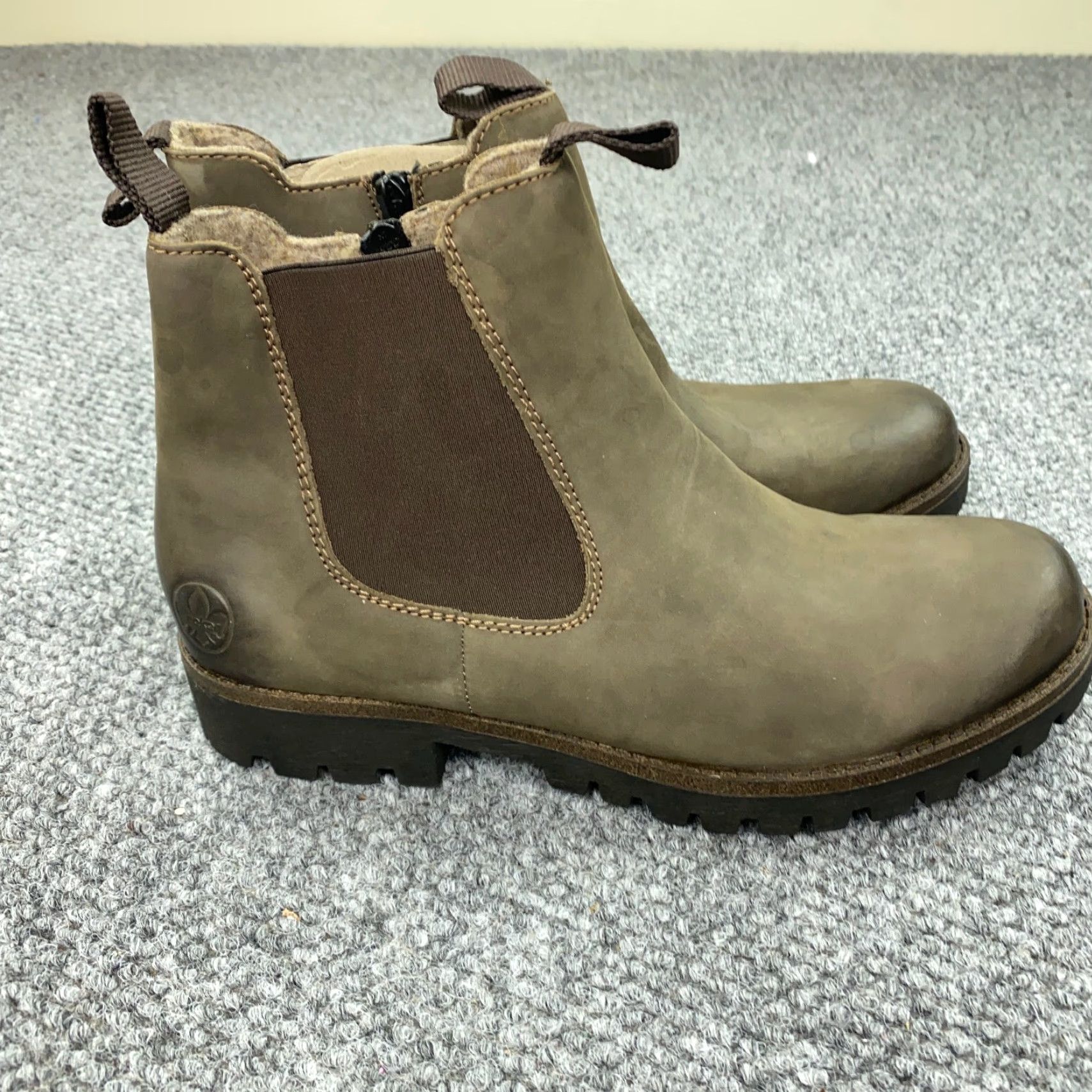 Rieker VINTAGE Rieker Chelsea Boots Women Size 10 Brown Leather Ankle Zip Flat Casual Winter Size US 10 / IT 40 - 2 Thumbnail